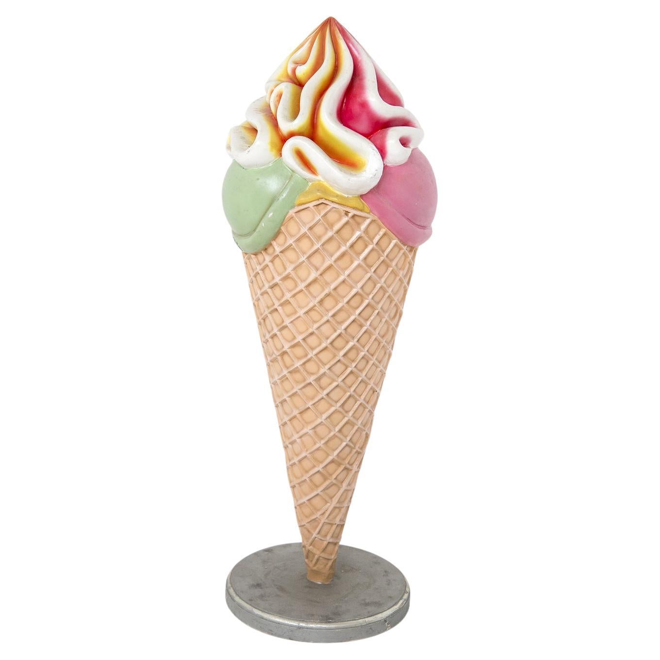 https://a.1stdibscdn.com/gorgeous-decorative-mid-century-ice-cream-statue-for-sale/f_49112/f_281845121649669064692/f_28184512_1649669065109_bg_processed.jpg