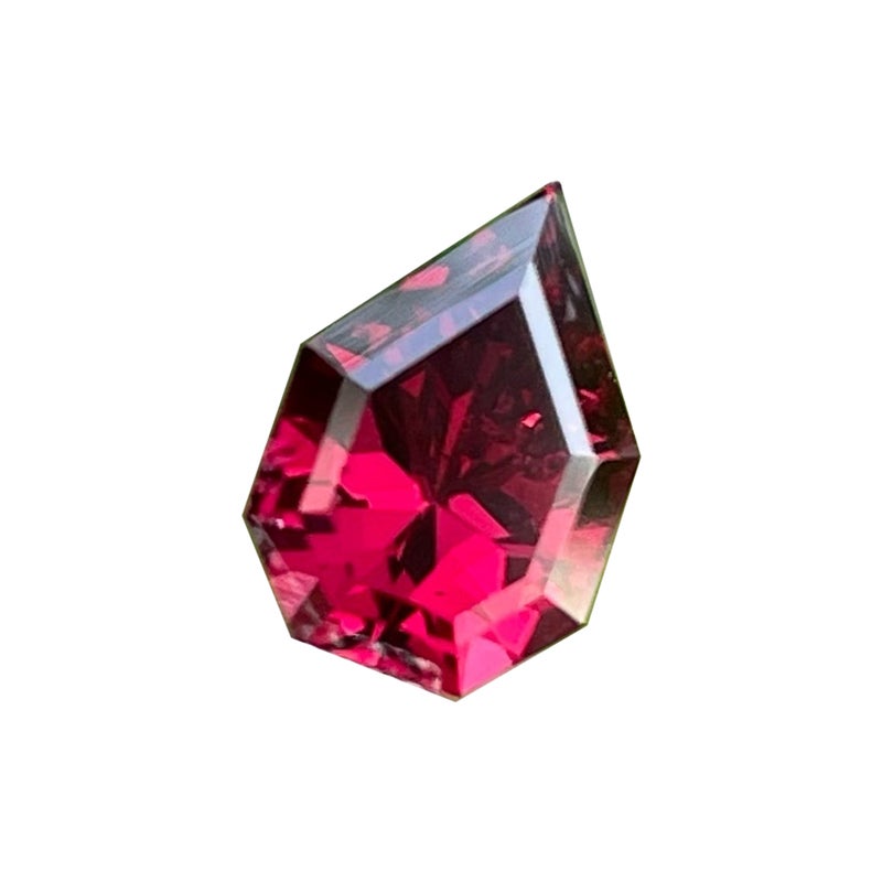 Wunderschöne tiefrote Malawi Granat Stein 2,70 Karat natürlicher Granat Halskette im Angebot