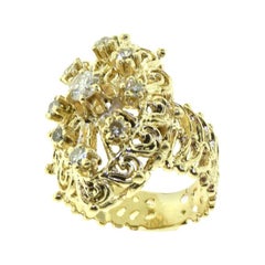 Gelbgoldener gemusterter Ring mit wunderschönem Diamant-Spinnen-Cluster