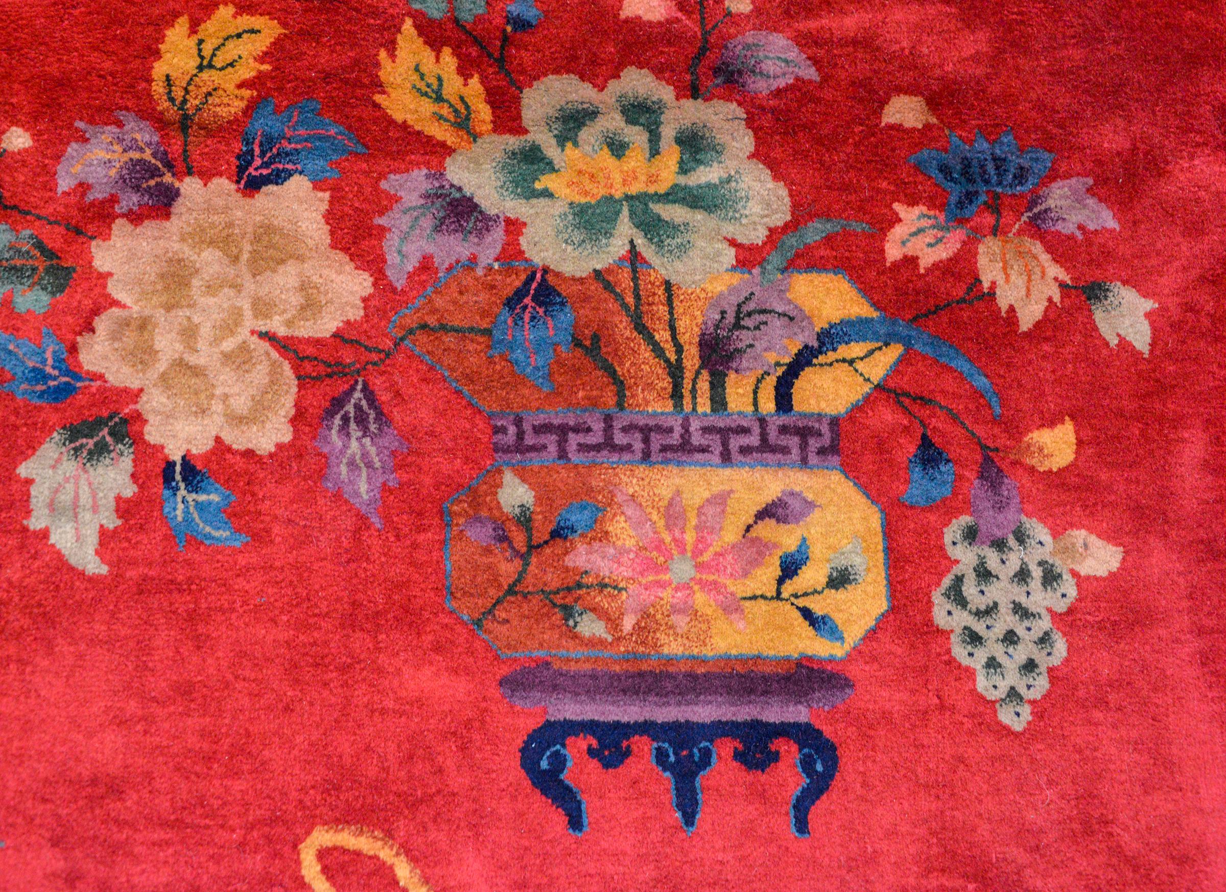 Wunderschöner chinesischer Art-Déco-Teppich aus dem frühen 20. Jahrhundert im Zustand „Gut“ im Angebot in Chicago, IL