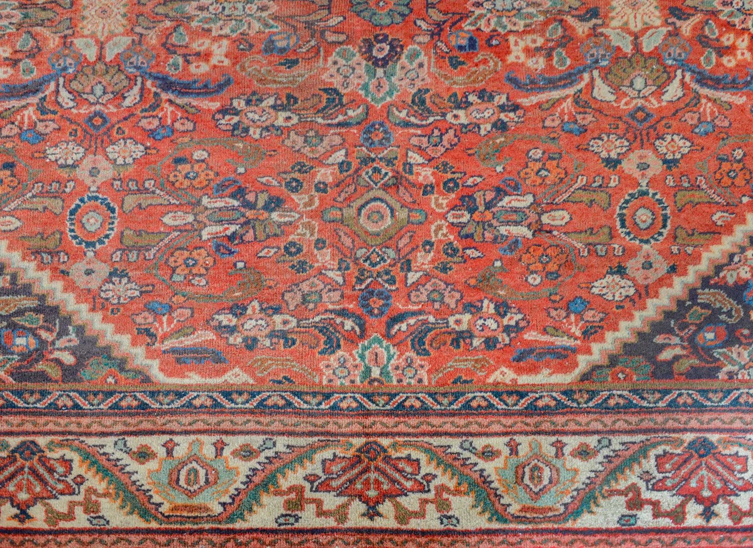 Gorgeous Early 20th Century Mahal Rug In Good Condition In Chicago, IL