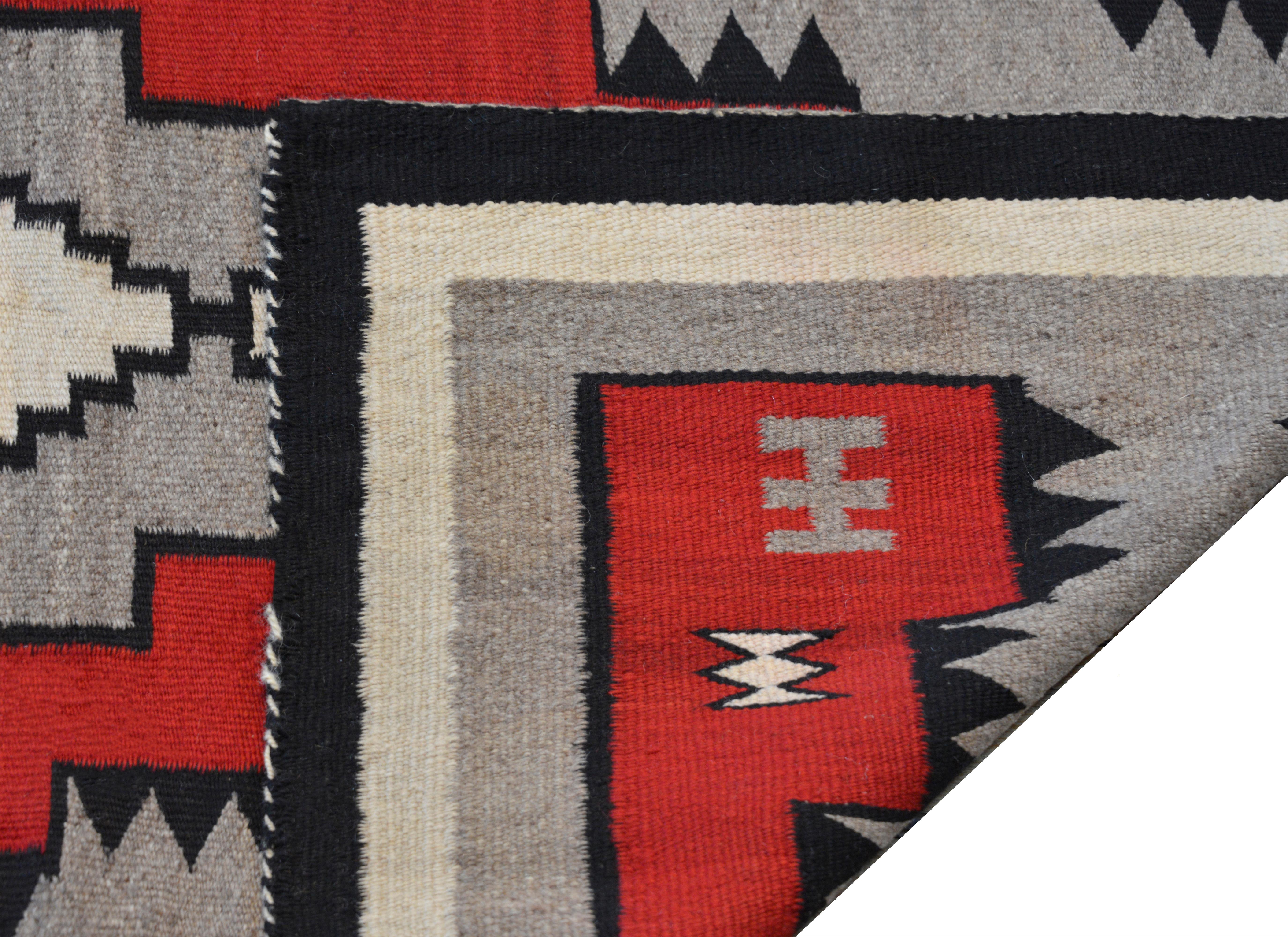 Gorgeous Early 20th Century Navajo Rug 3