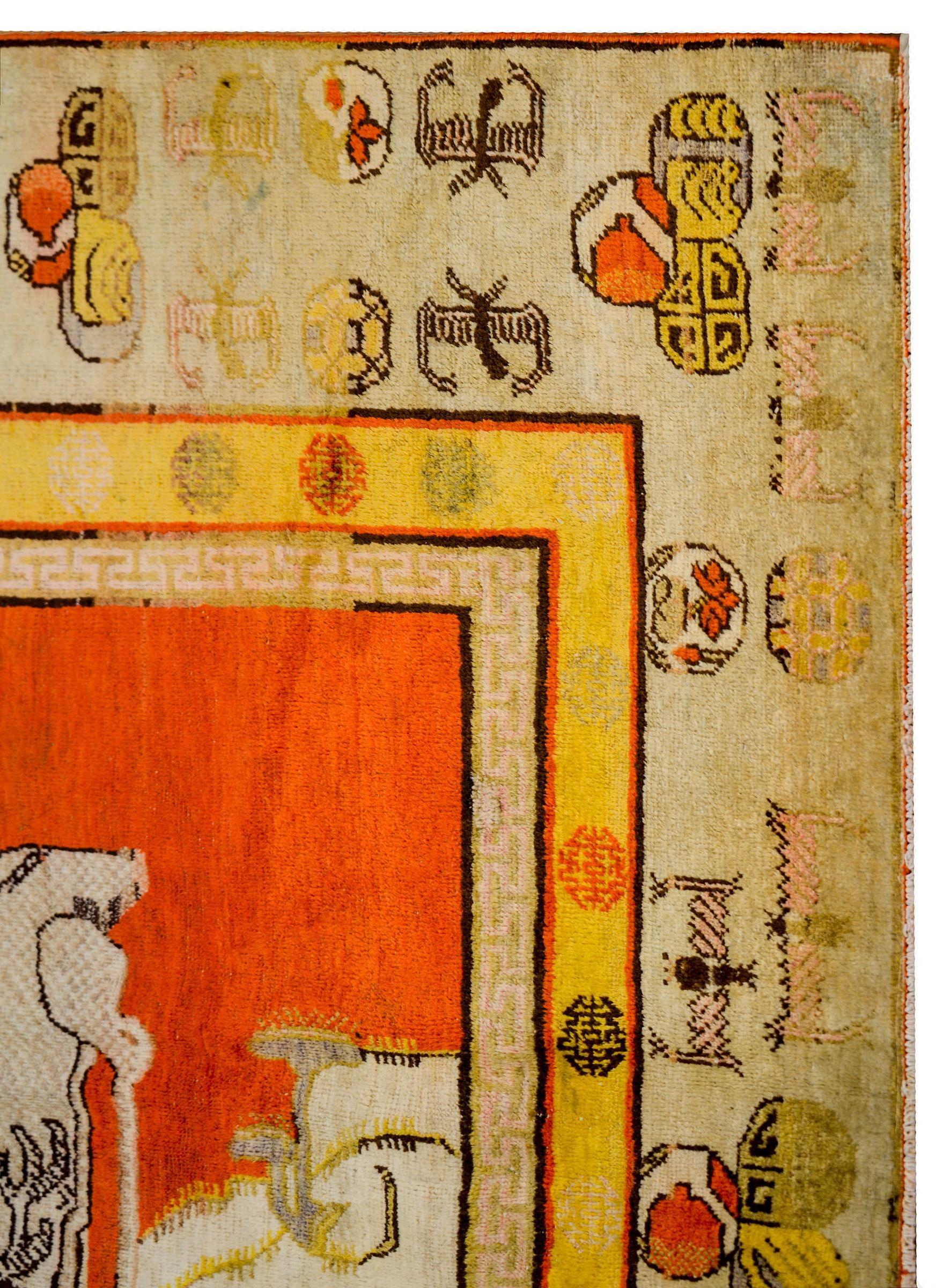 Début du 20ème siècle Magnifique tapis pictural Khotan du début du XXe siècle en vente