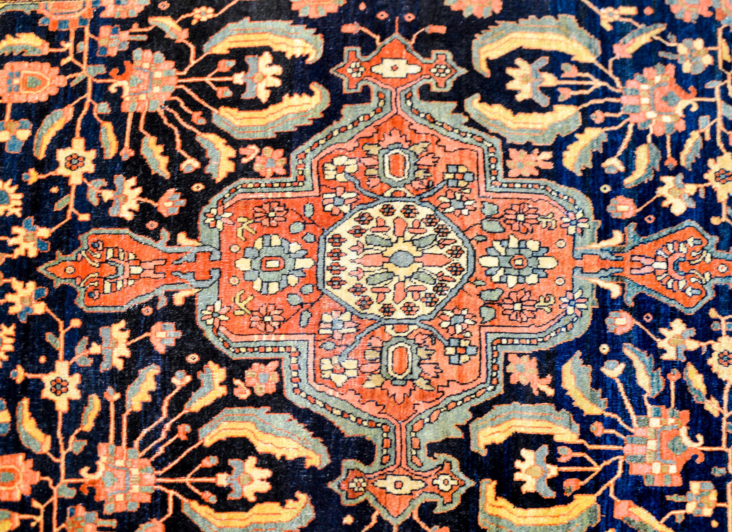 Gorgeous Early 20th Century Sarouk Farahan Rug In Good Condition In Chicago, IL