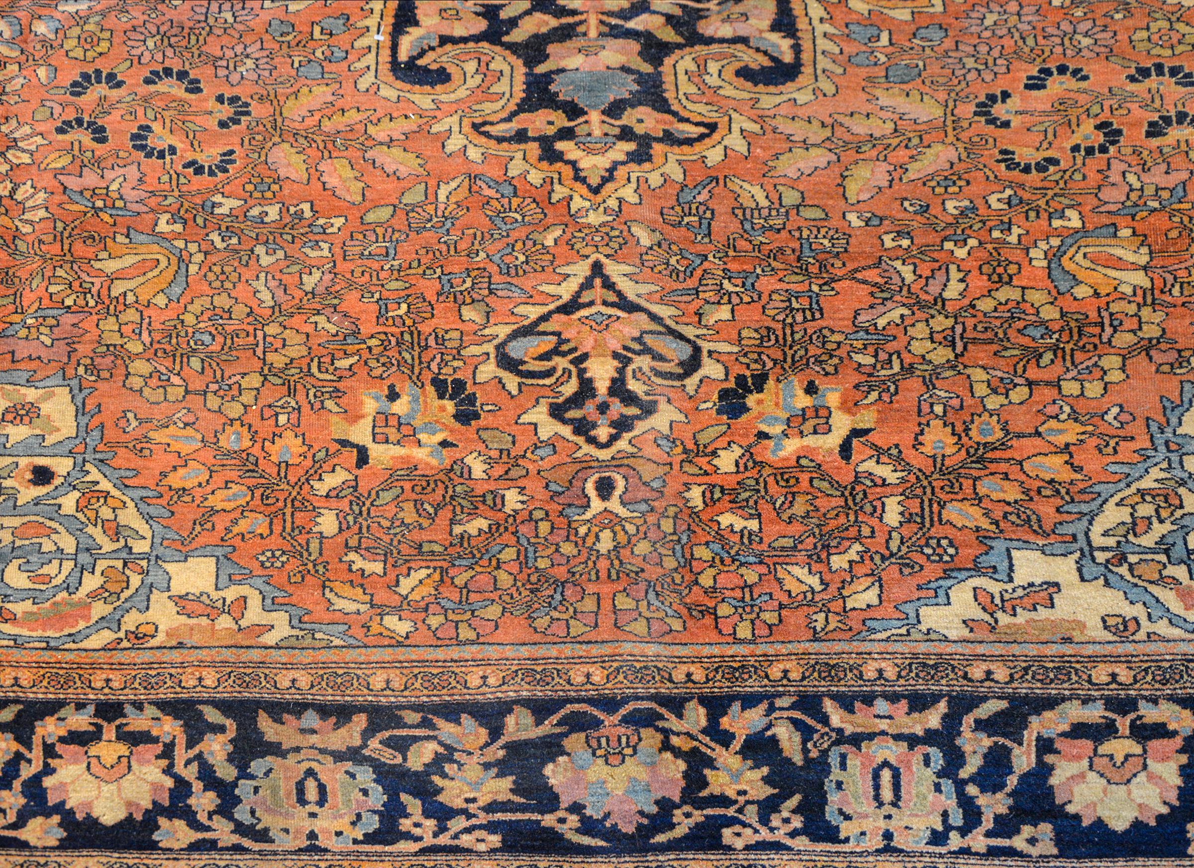 Gorgeous Early 20th Century Sarouk Farahan Rug In Good Condition For Sale In Chicago, IL
