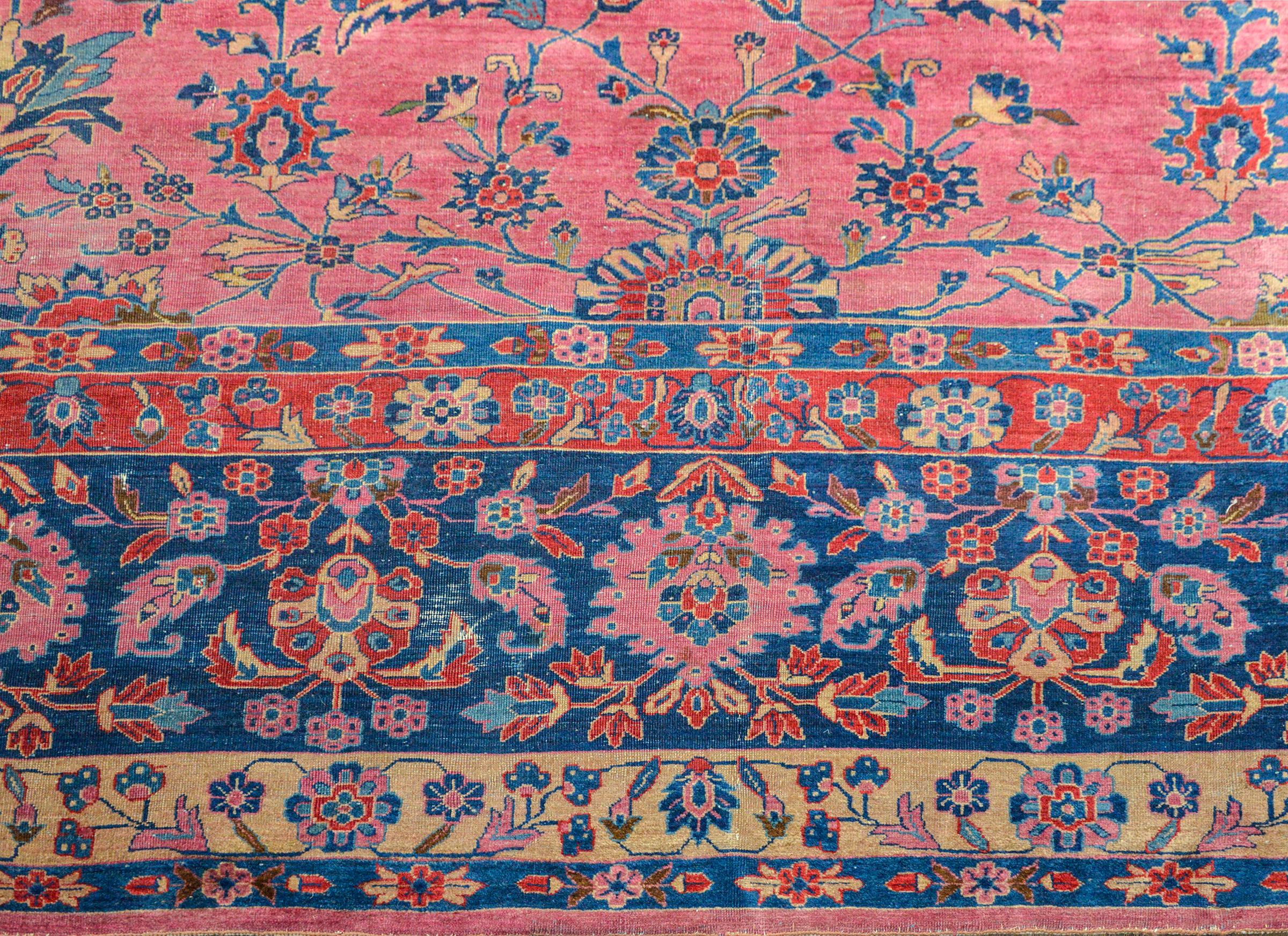 Gorgeous Early 20th Century Sarouk Rug In Good Condition For Sale In Chicago, IL