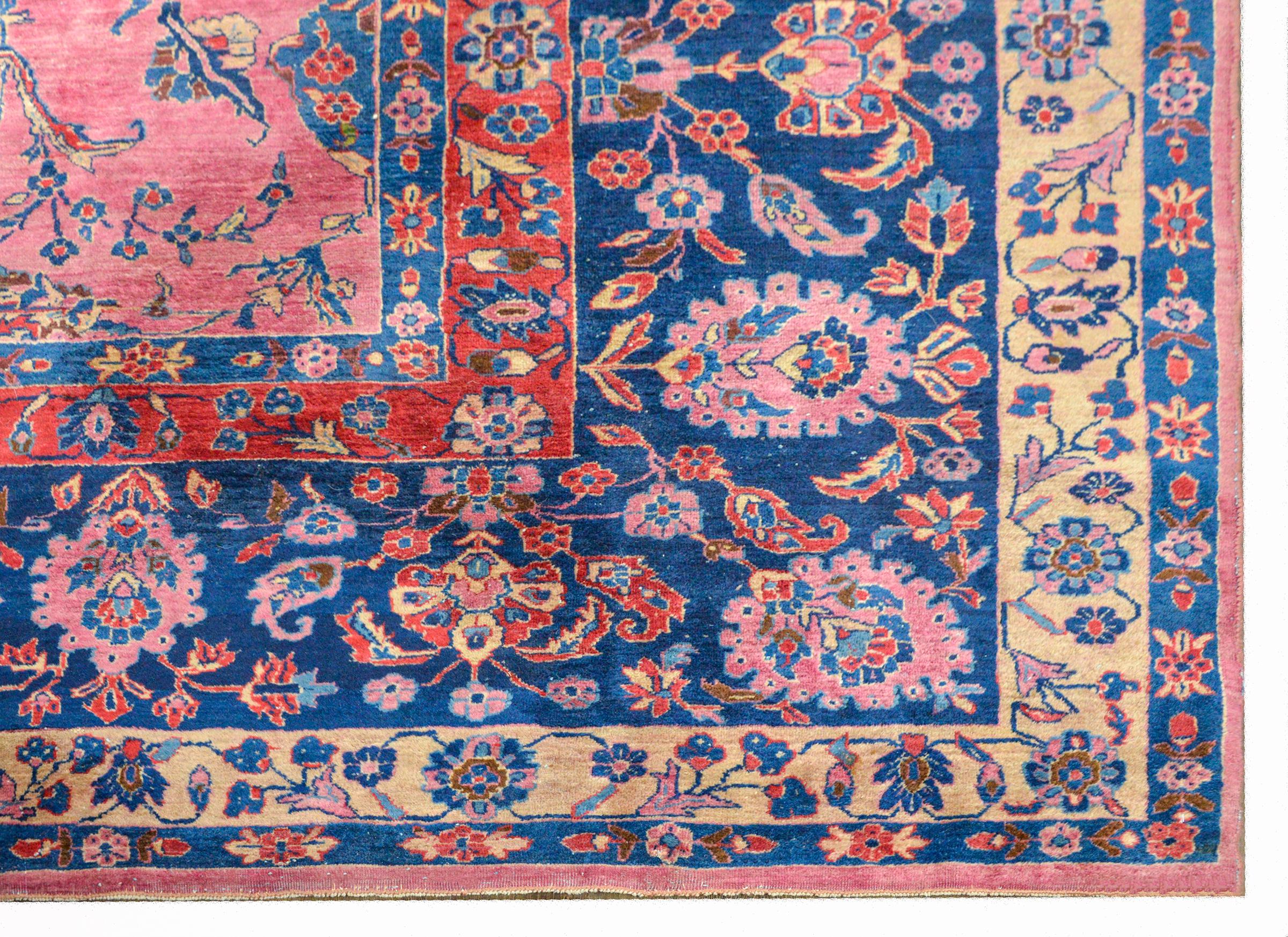 Gorgeous Early 20th Century Sarouk Rug For Sale 2