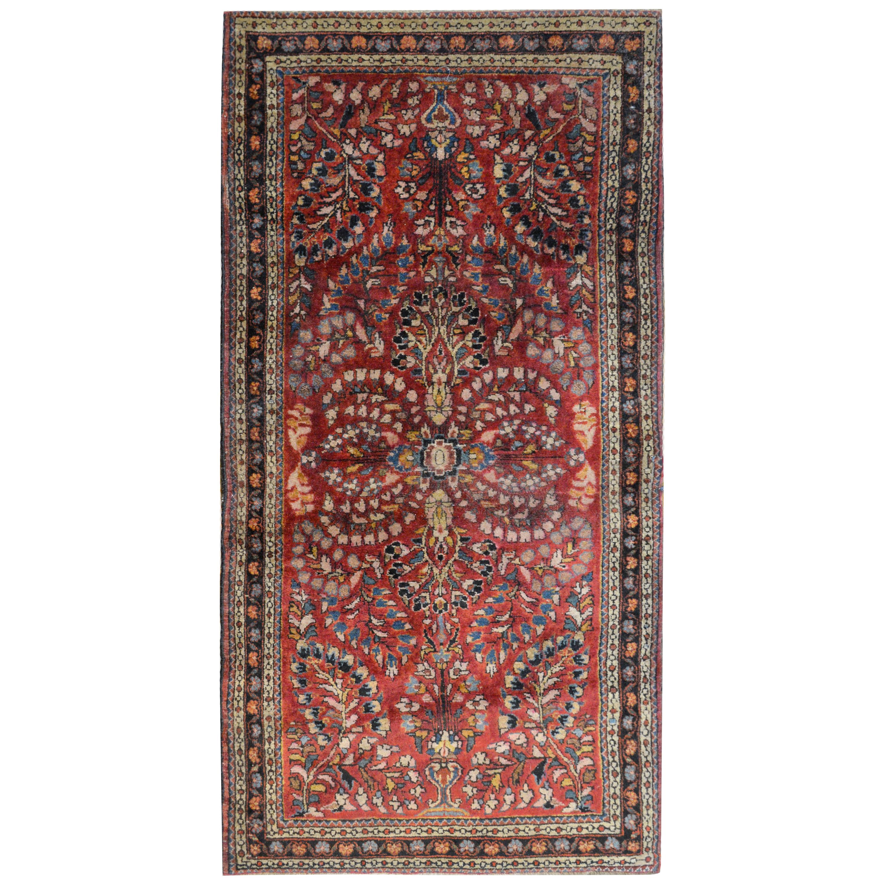 Gorgeous Early 20th Century Sarouk Rug For Sale
