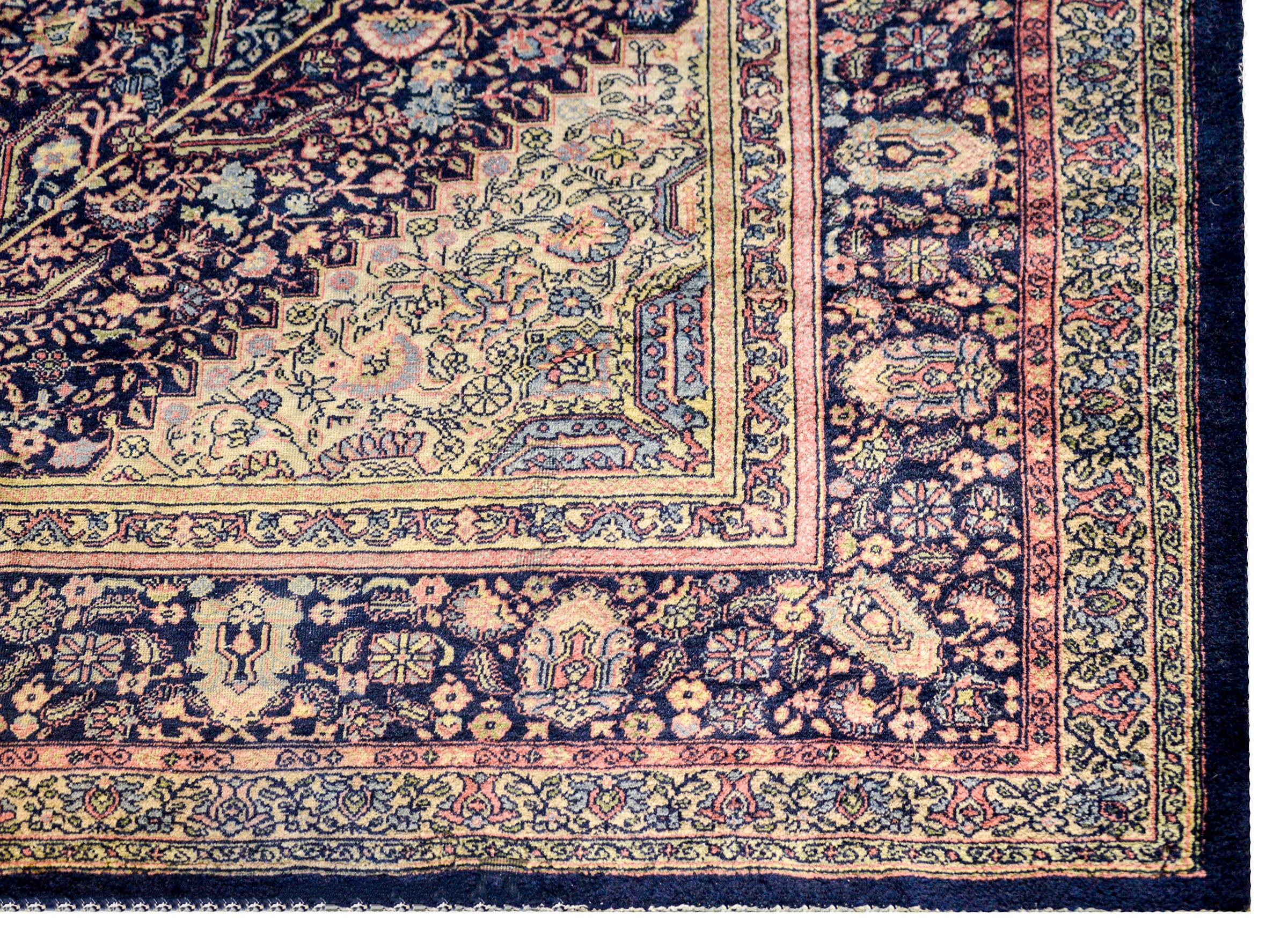 Wunderschöner Sivas-Teppich aus dem frühen 20. Jahrhundert (Wolle) im Angebot