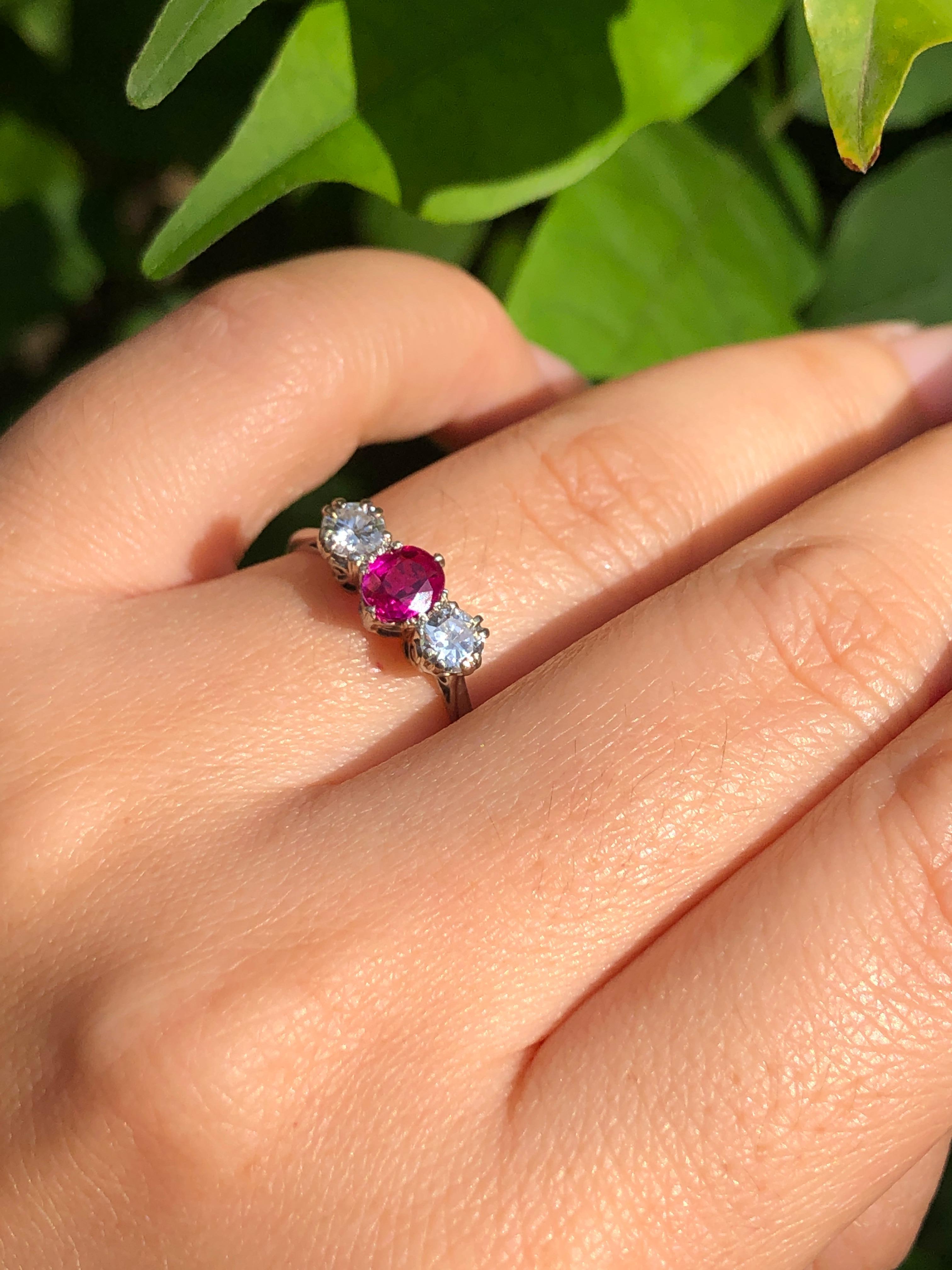Gorgeous Edwardian Antique Platinum Ruby Diamond Three-Stone Ring In Excellent Condition In Banbury, GB