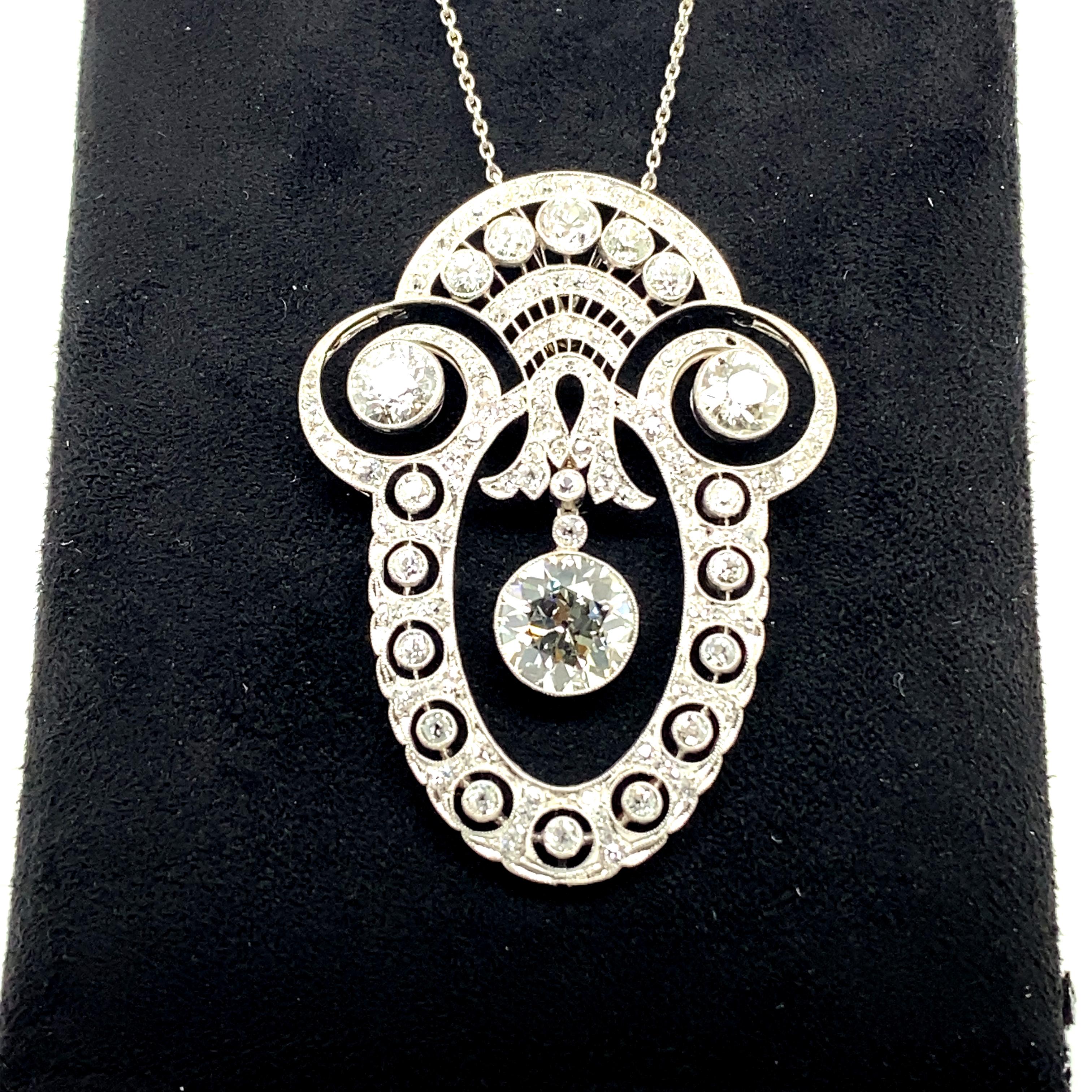 Gorgeous Edwardian Diamond Necklace in Platinum 950 For Sale 5
