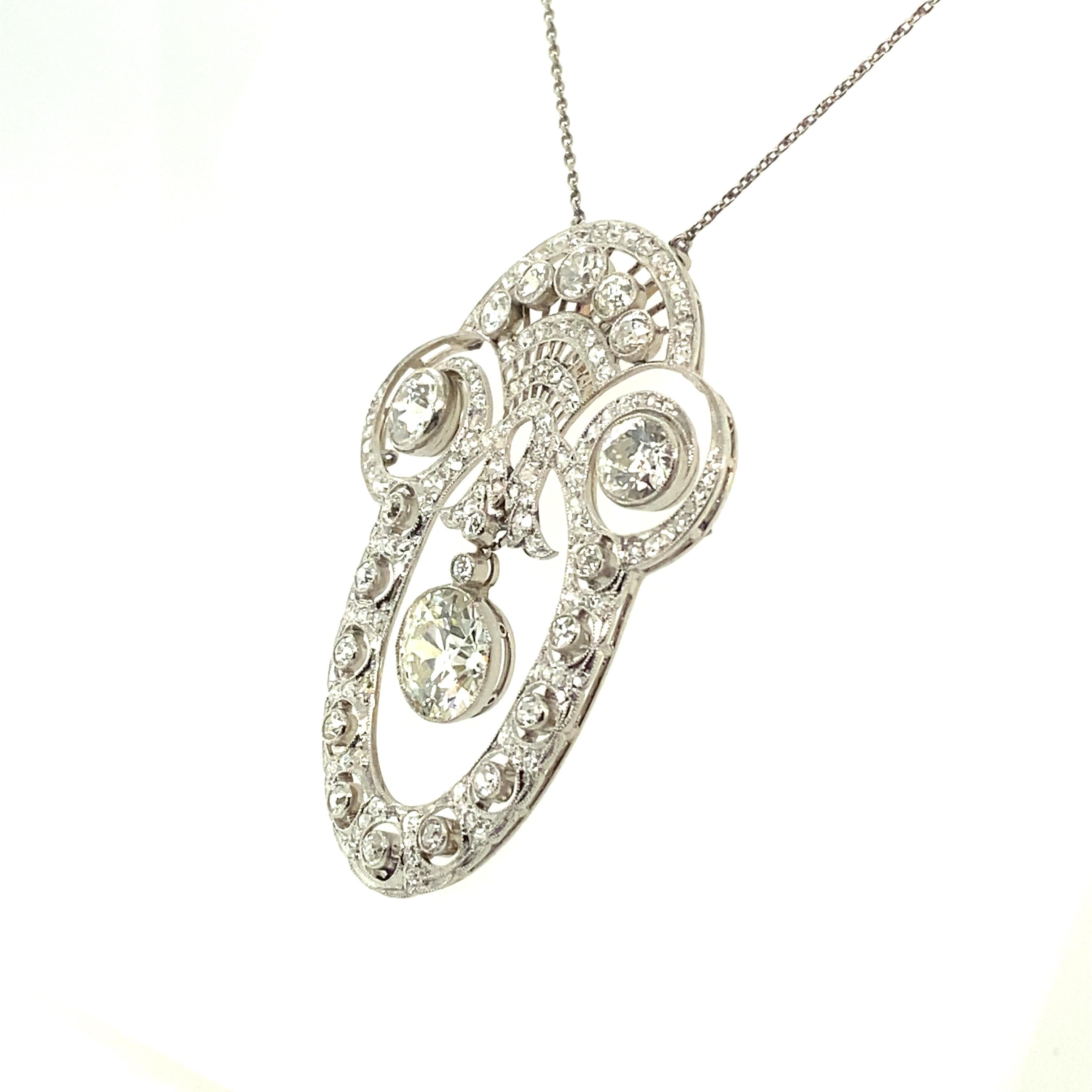 Gorgeous Edwardian Diamond Necklace in Platinum 950 For Sale 6