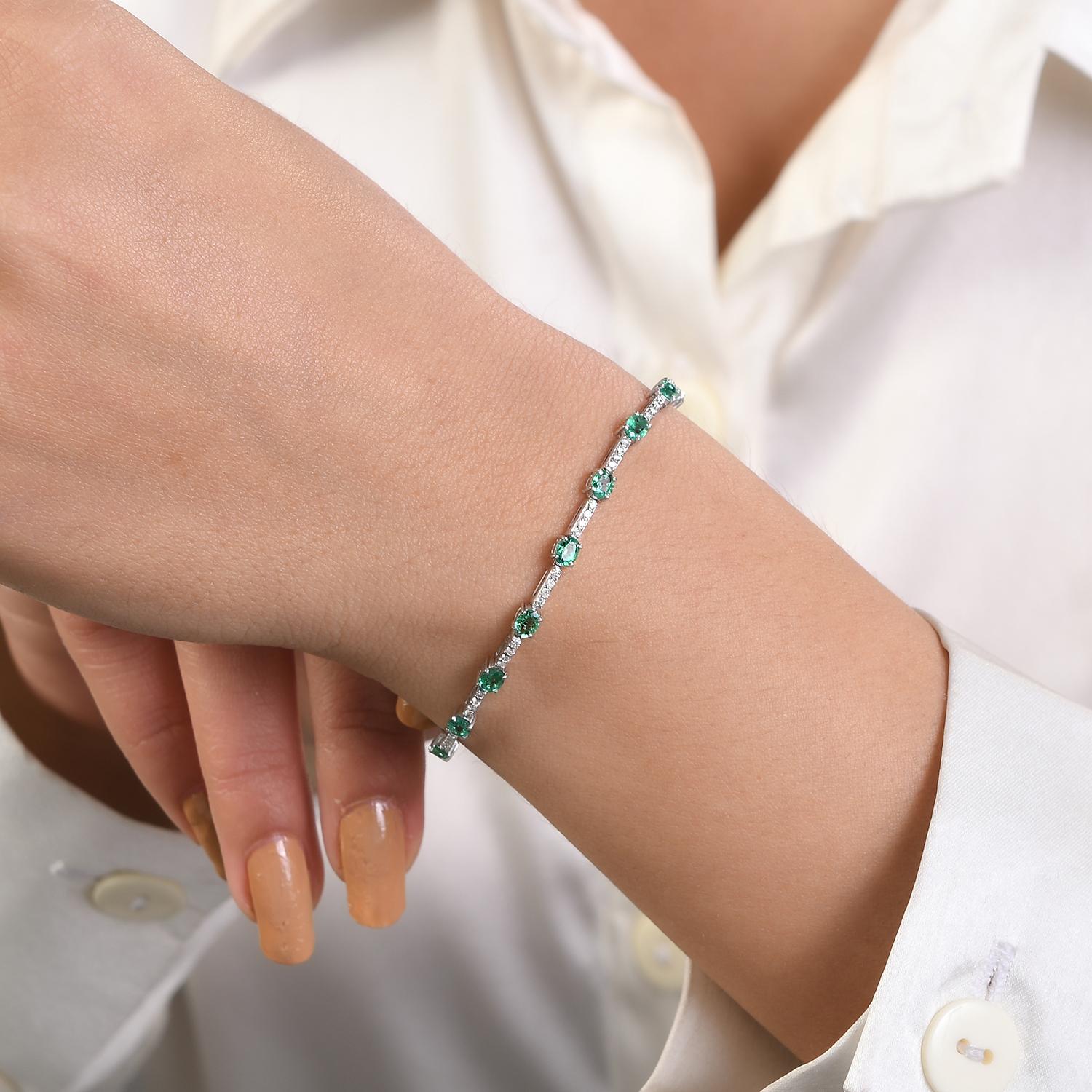Oval Cut Gorgeous Emerald Diamond Wedding Tennis Bracelet for Grandma in 14k White Gold For Sale