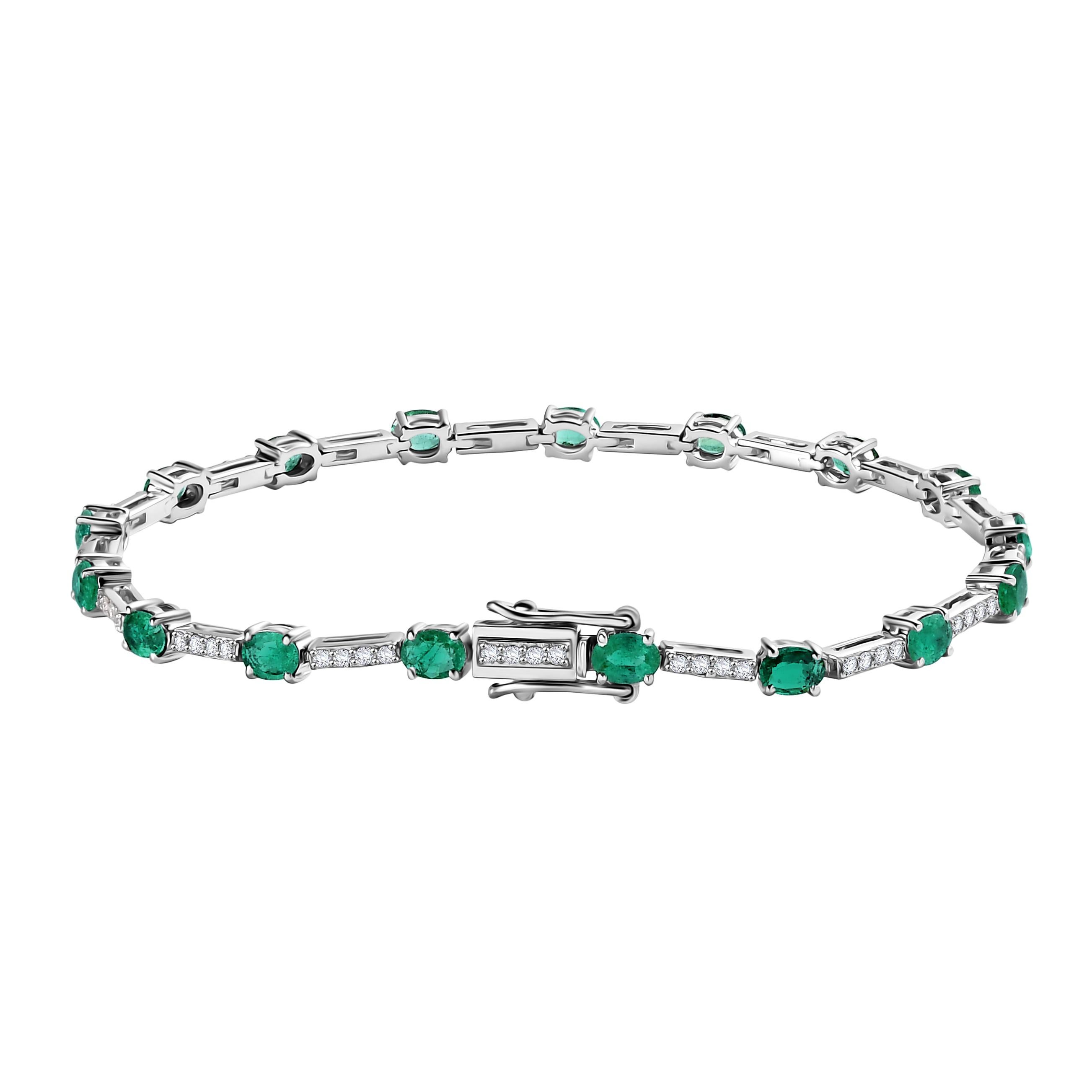 Women's Gorgeous Emerald Diamond Wedding Tennis Bracelet for Grandma in 14k White Gold For Sale