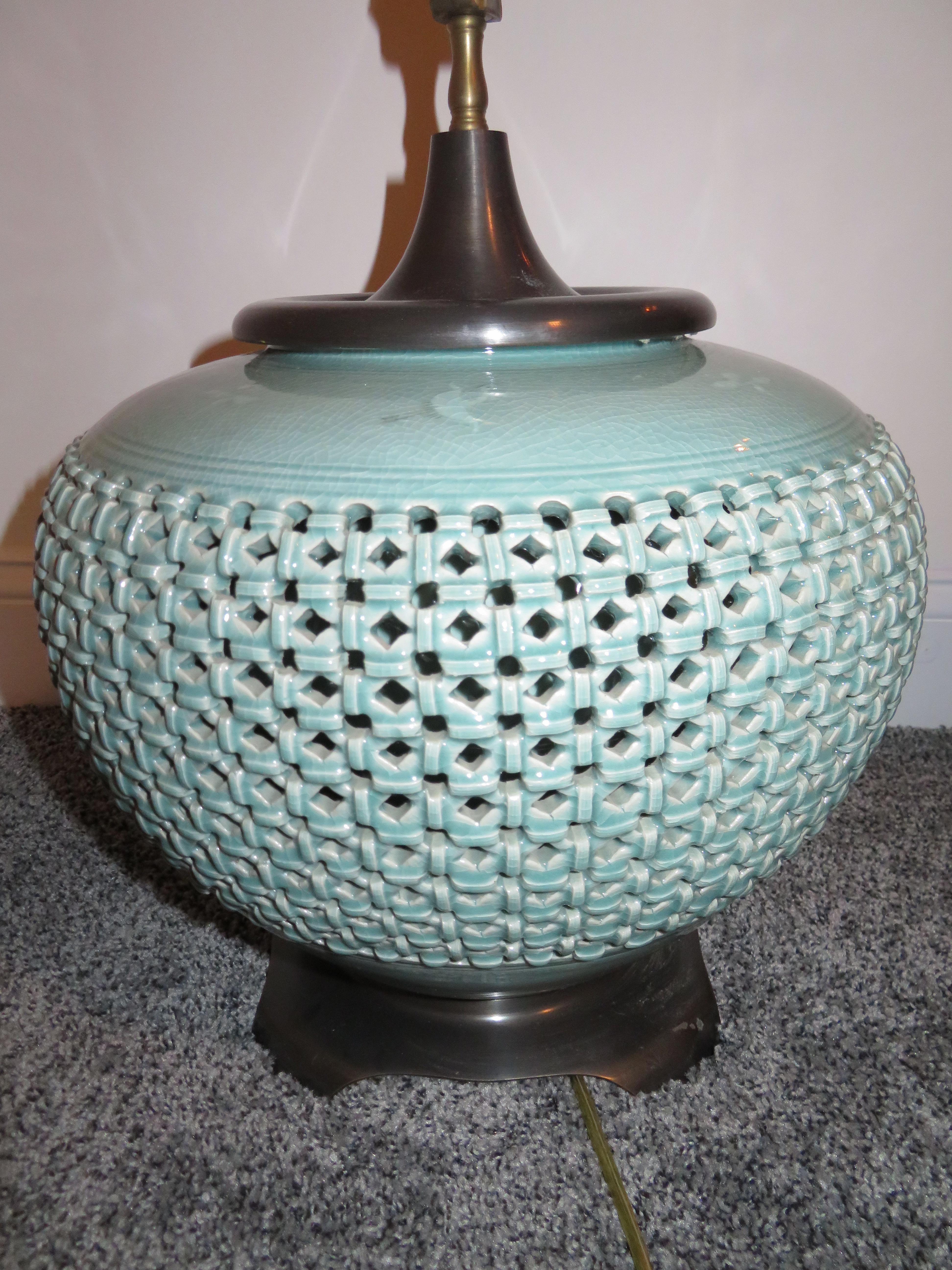 Gorgeous Extra Large Celadon Ceramic Pierced Asian Style Lamp Midcentury In Good Condition For Sale In Pemberton, NJ