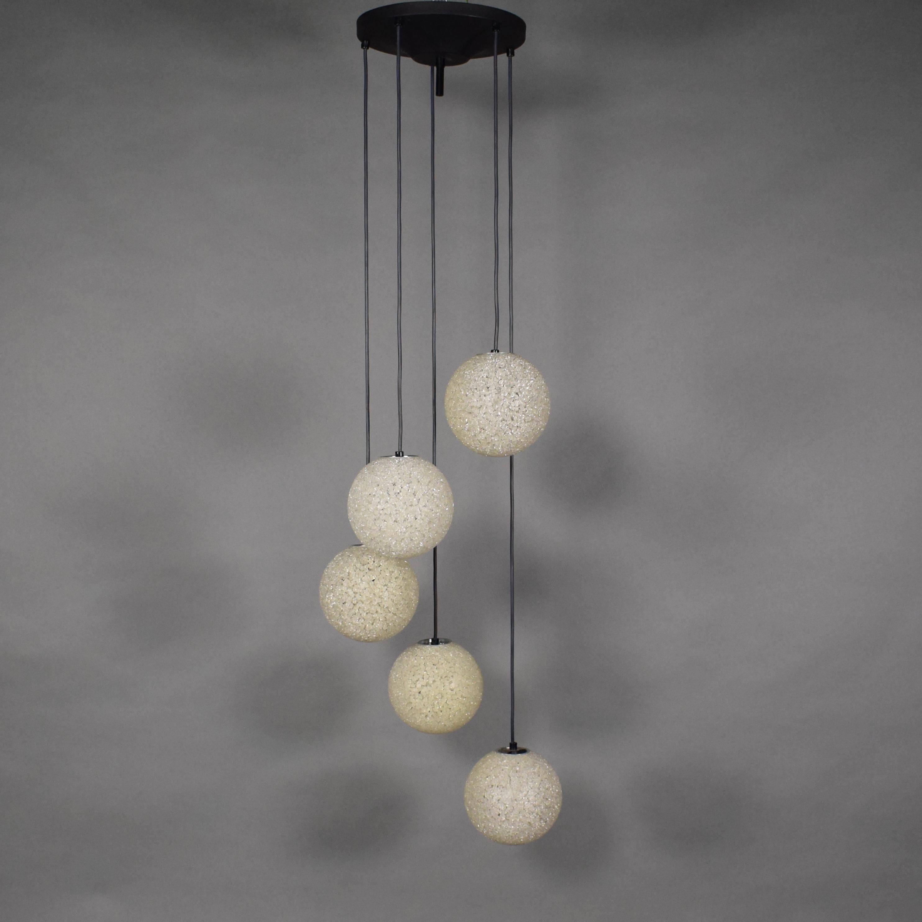 Gorgeous Five-Globe Chandelier, 1970s in vendita 6