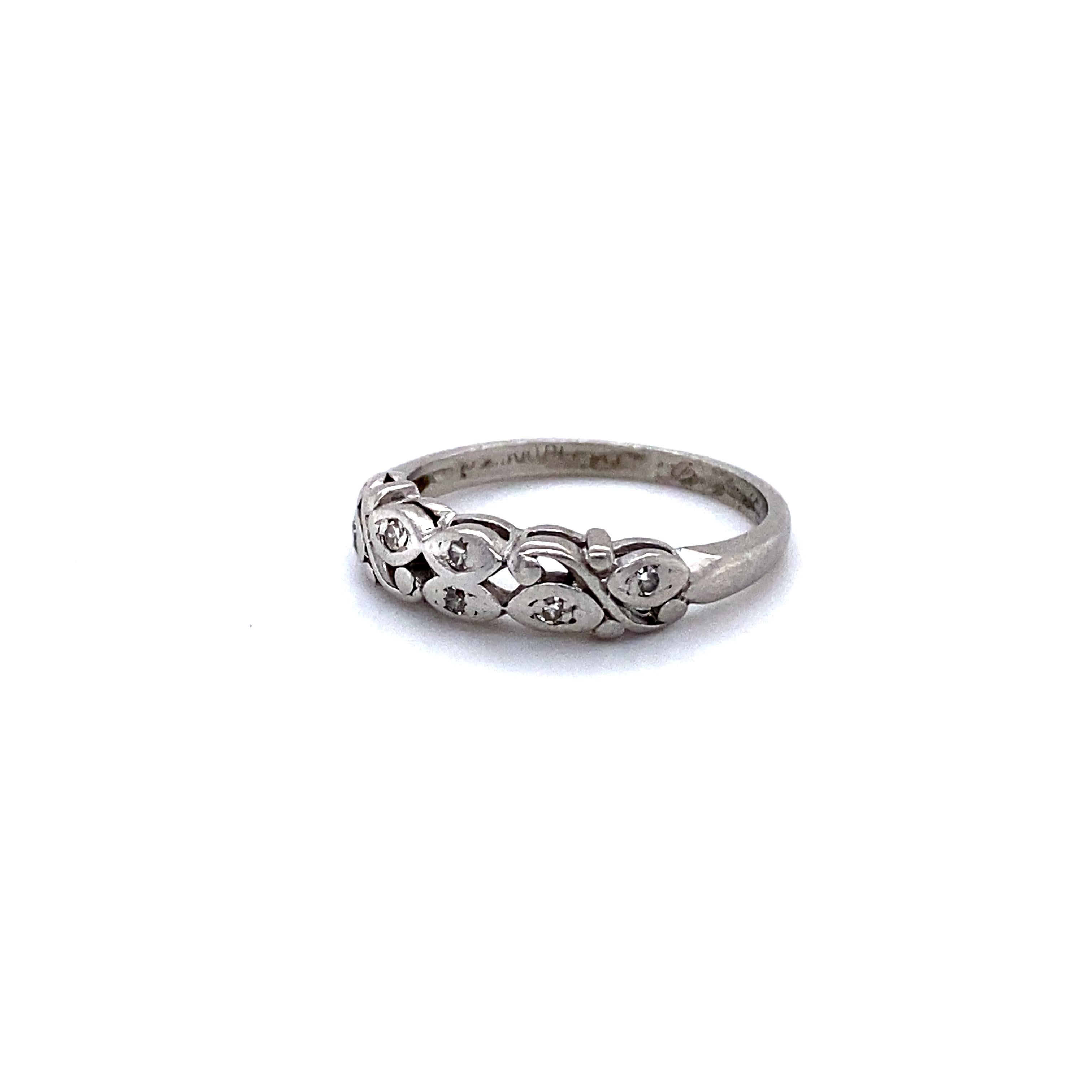 Art Nouveau Gorgeous Floral Vintage Platinum Diamond Wedding Band, 0.18ct