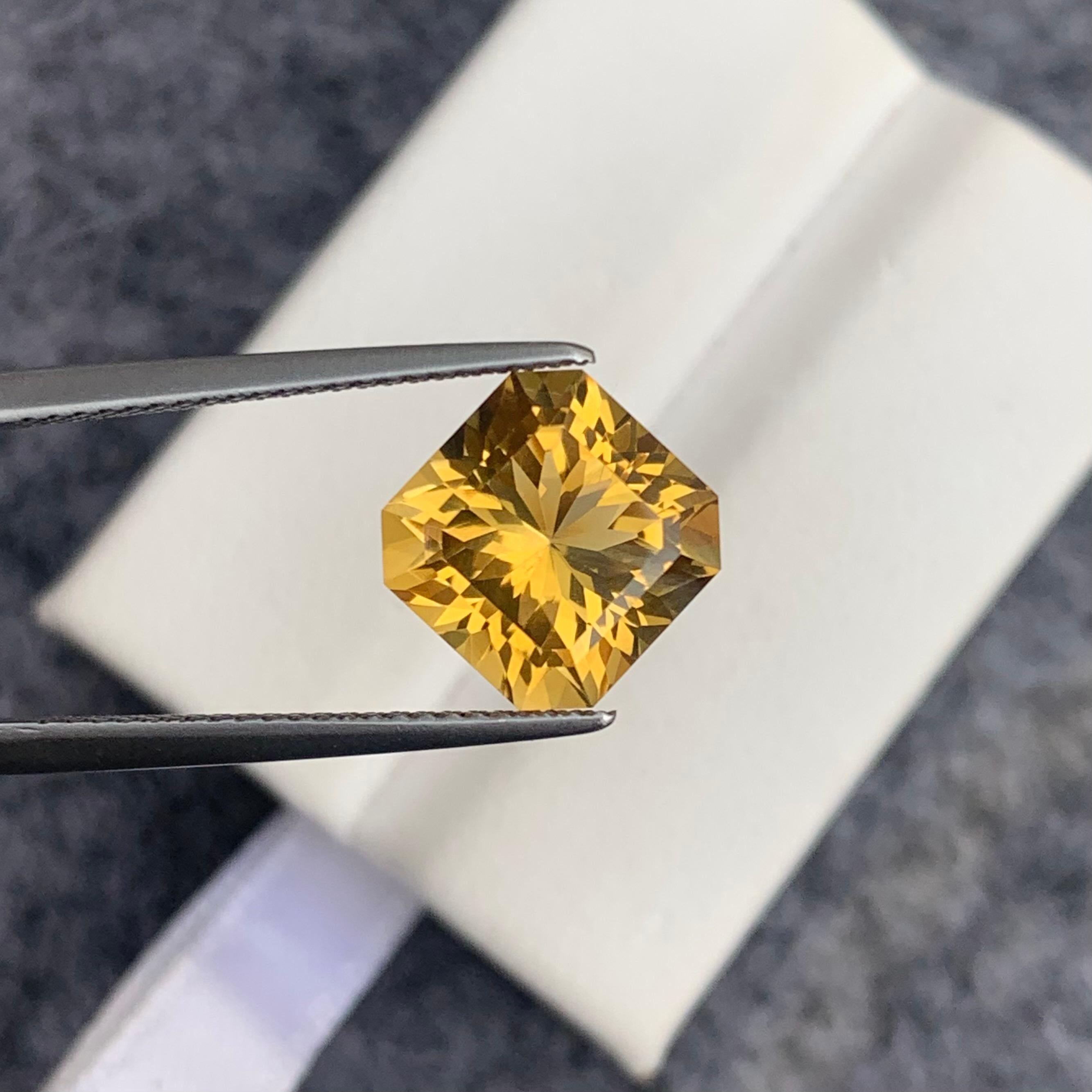 Gorgeous Flower Cut Faceted Yellow Citrine 3.80 Carat From Brazil For Sale 7