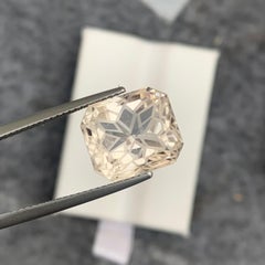 Gorgeous Flower Cut Loose Natural Light Golden Topaz Gem Available For Sell