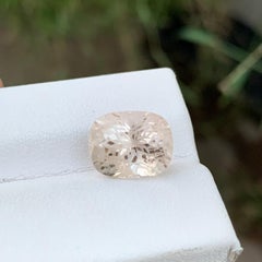 Gorgeous Flower Cut Loose Natural Light Golden Topaz Gem Available for Sell