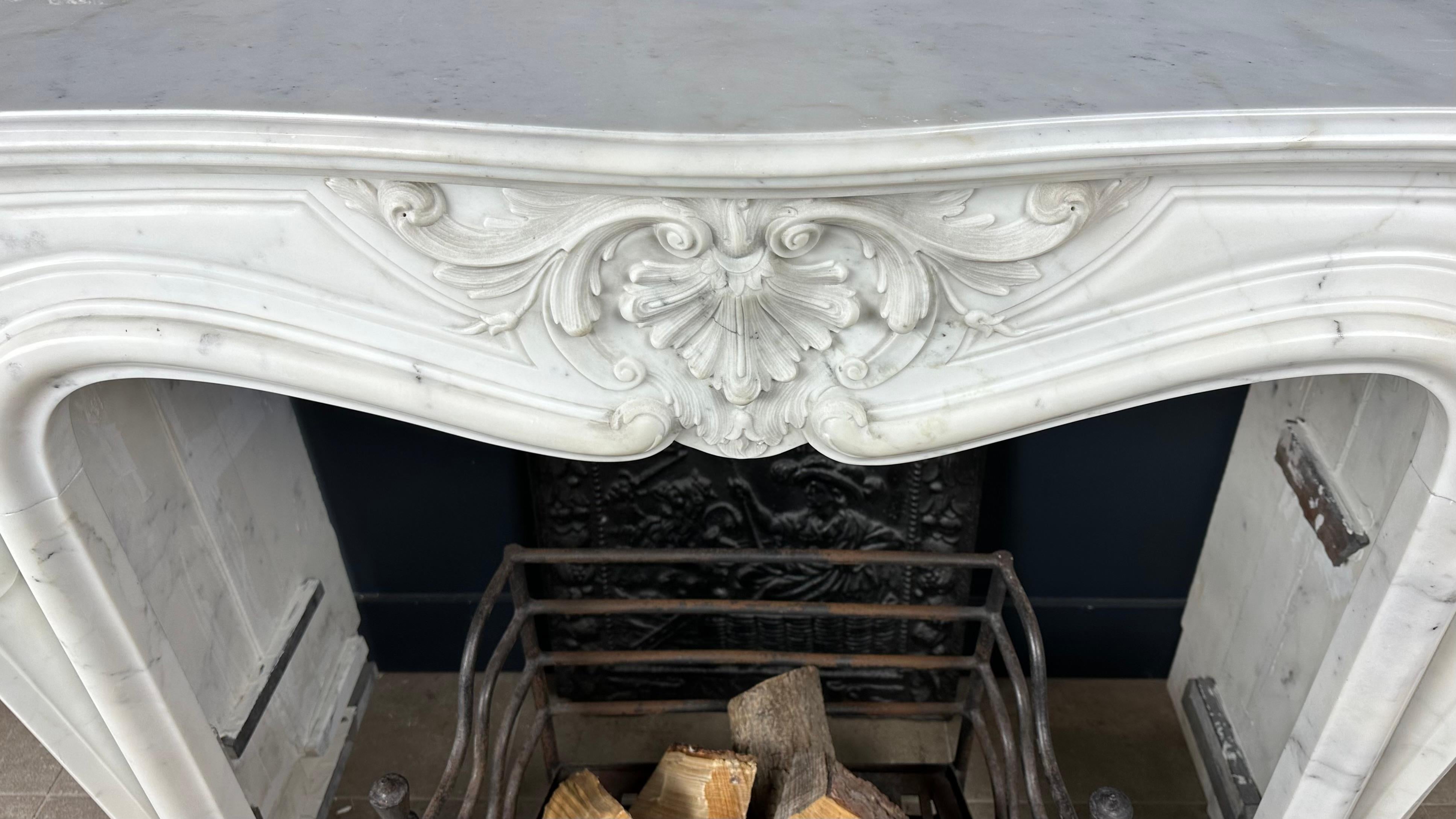 Gorgeous French Antique Front Shell Fireplace White Carrara Marble For Sale 7