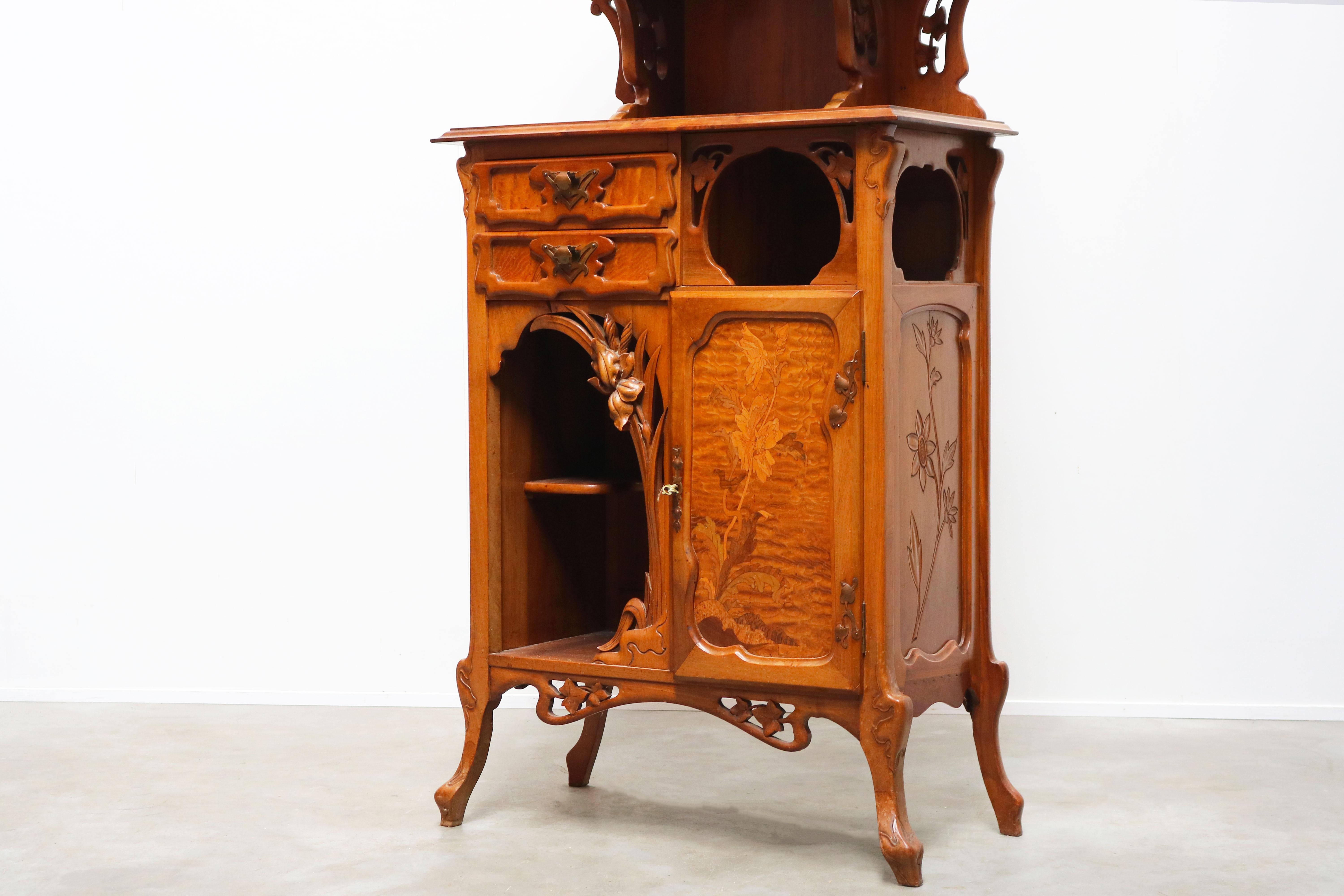 Gorgeous French Art Nouveau Cabinet / Display Cabinet with Marquetry, 1890 1