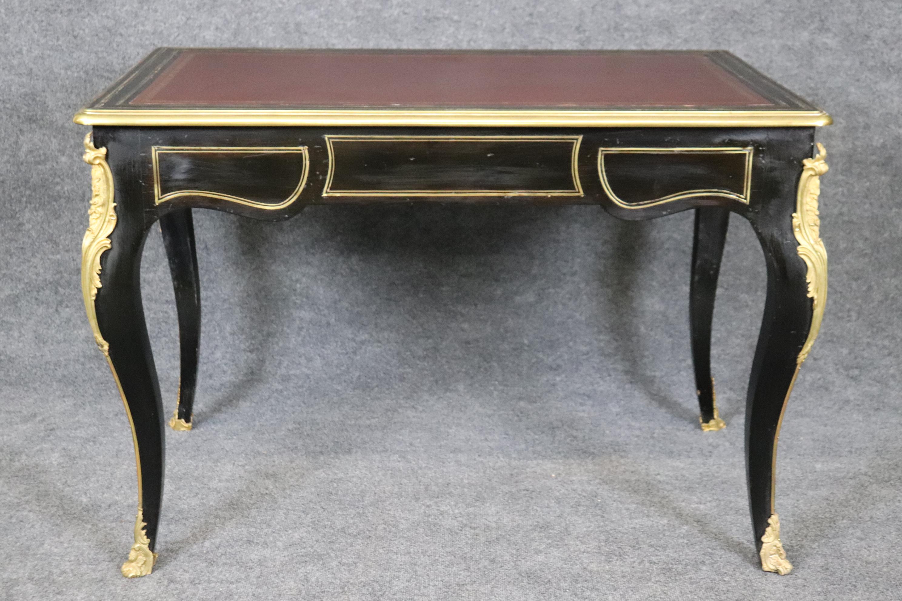 Late 20th Century Gorgeous French Louis XV Style Ebonized Writing Executive Desk  For Sale
