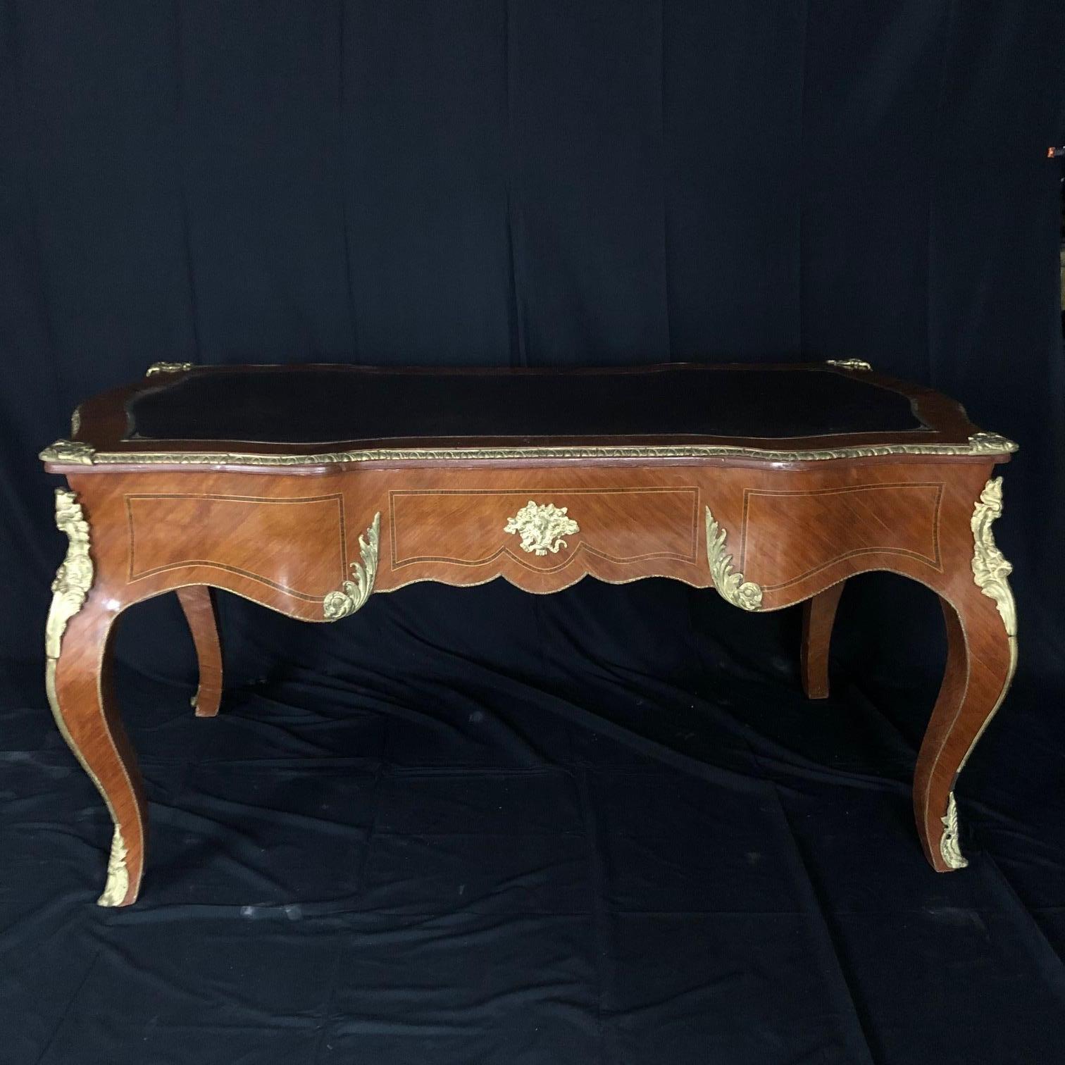 Gorgeous French Louis XV Style Two-Sided Bureau Plat Desk In Good Condition In Hopewell, NJ