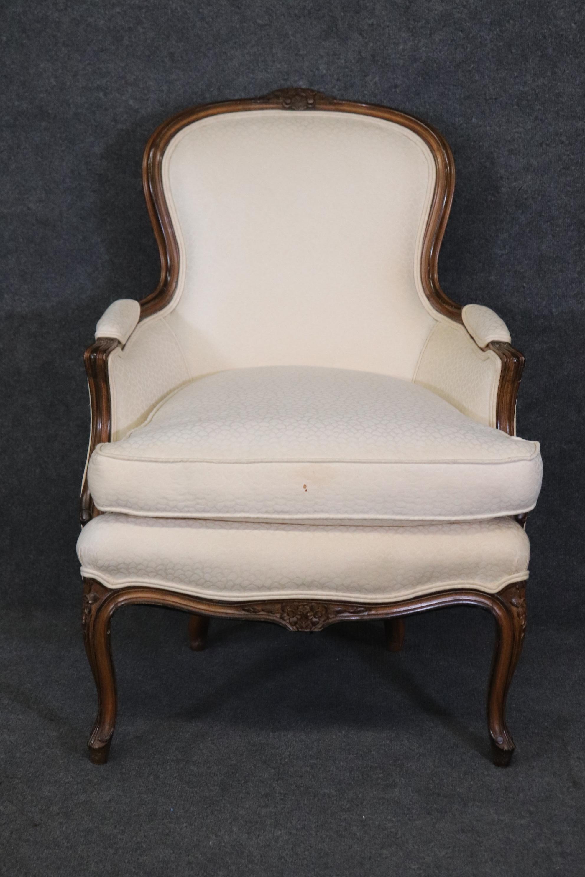 Gorgeous French Louis XV Style Walnut Bergere Chair with Matching Ottoman  In Good Condition In Swedesboro, NJ