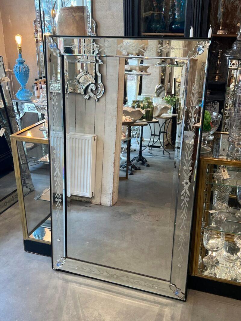 Gorgeous French Venetian Mirror 1920-40s-Small Blue Detail In Good Condition For Sale In Copenhagen K, DK