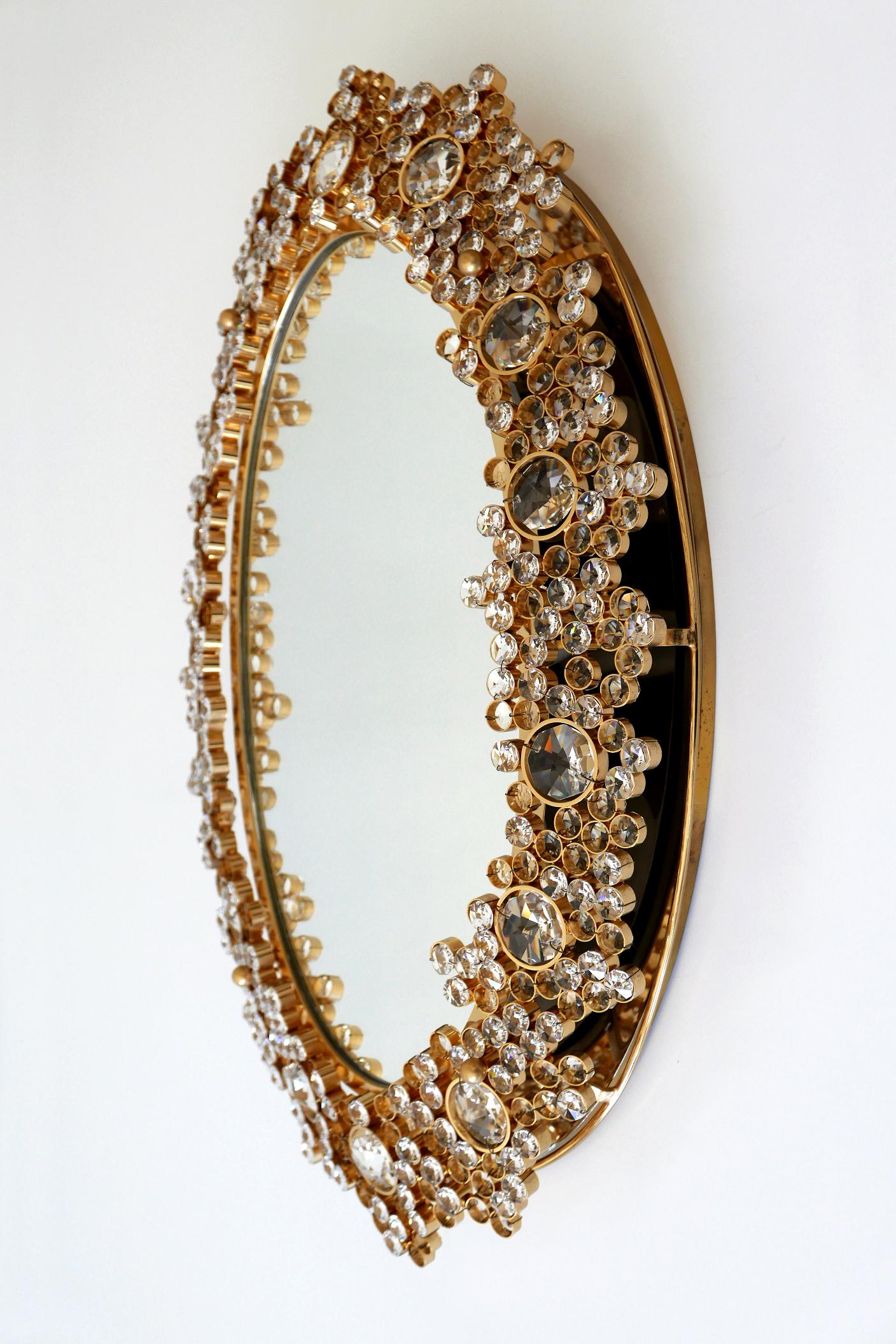 Gorgeous Gilt Brass & Crystal Glass Backlit Wall Mirror by Palwa, Germany, 1970s In Good Condition For Sale In Munich, DE