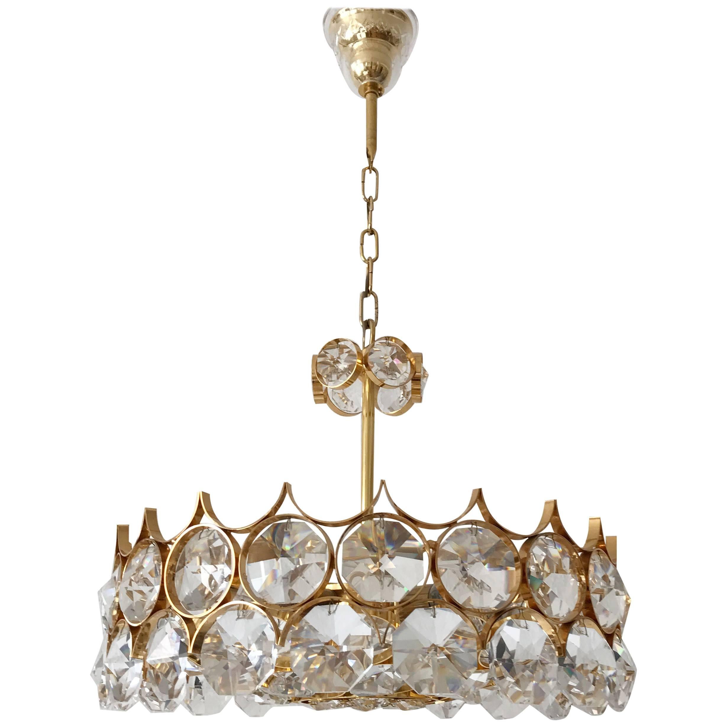 Splendido lampadario in ottone dorato con vetro tagliato a sfaccettature di Palwa Germania 1960