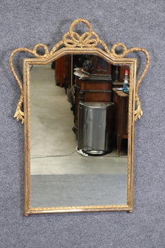 Precioso Espejo de Pared de Madera Dorada Faux Bois Floral Italiano Hollywood Regency