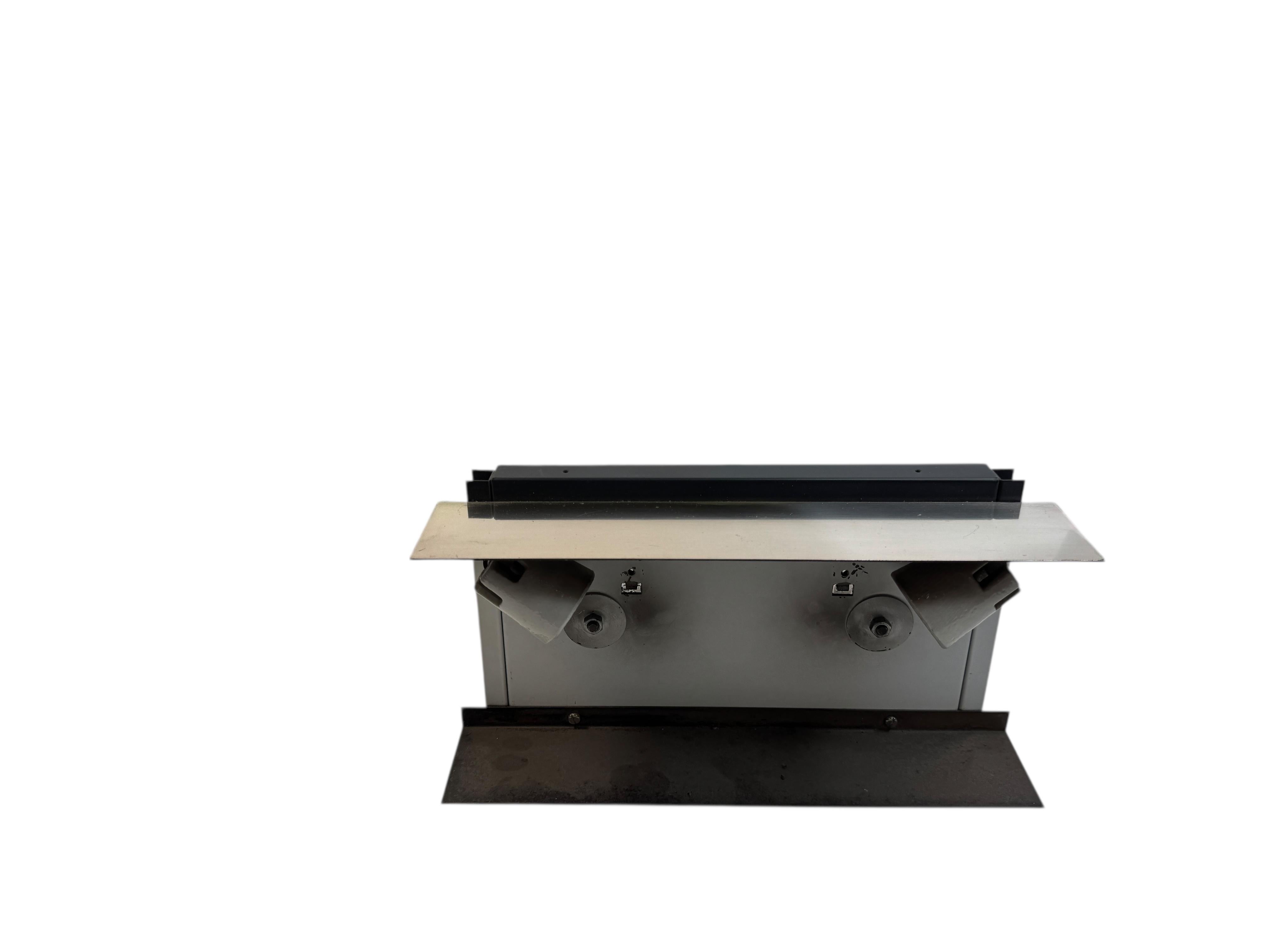 Splendide applique in vetro ghiaccio a grande scala, Kaiser Leuchten Germania, anni '60 In condizioni buone in vendita a Nuernberg, DE