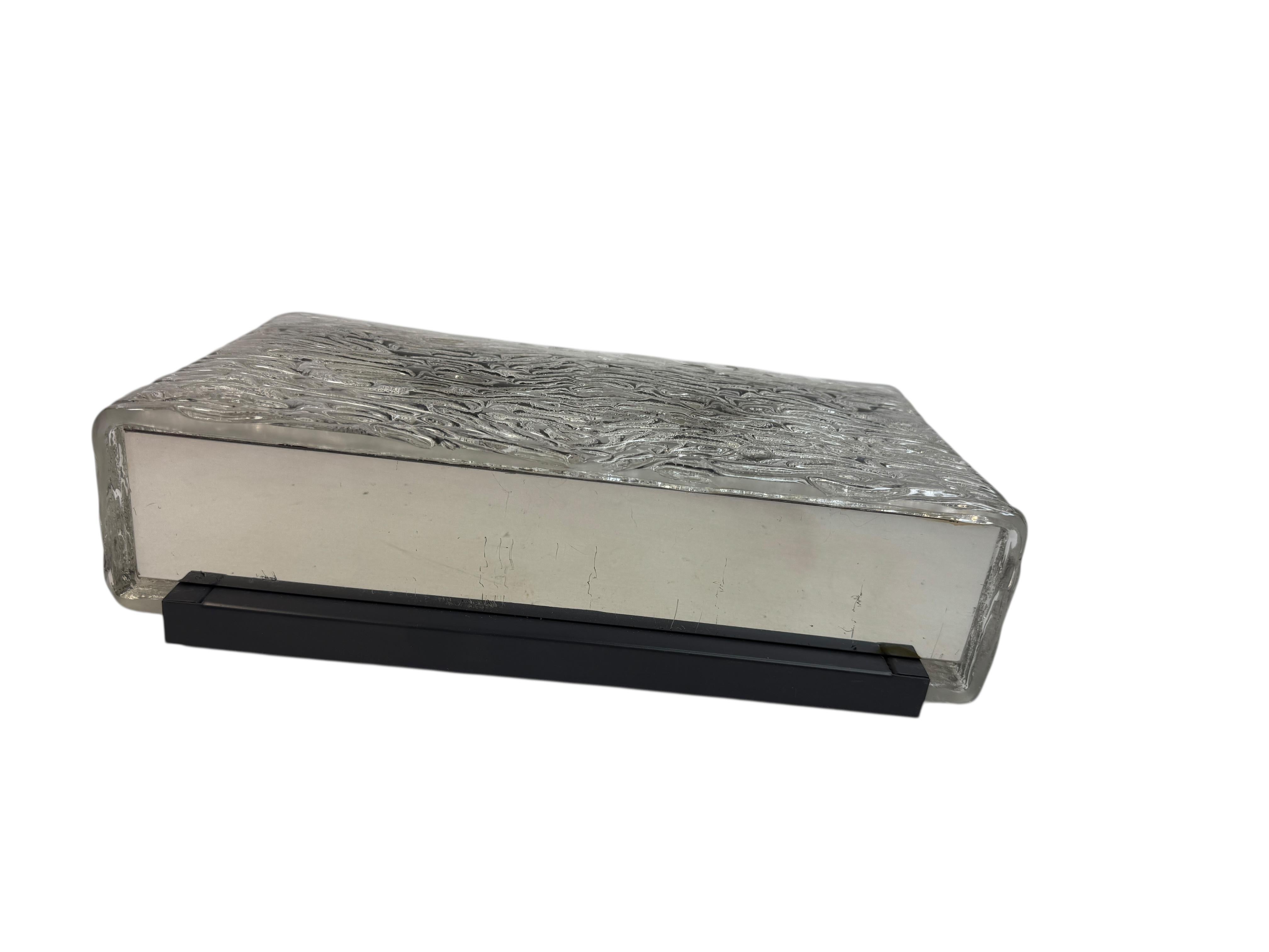 Metà XX secolo Splendide applique in vetro ghiaccio a grande scala, Kaiser Leuchten Germania, anni '60 in vendita