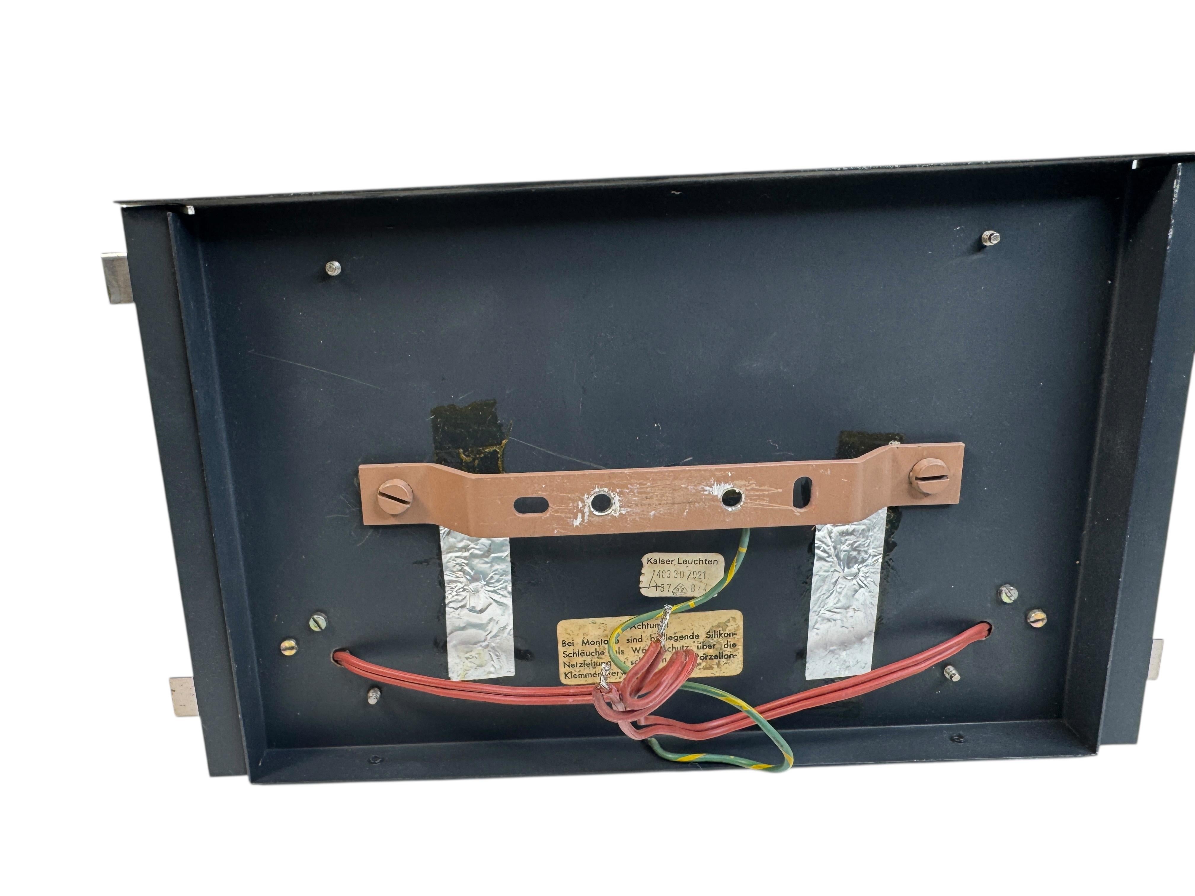 Metallo Splendide applique in vetro ghiaccio a grande scala, Kaiser Leuchten Germania, anni '60 in vendita