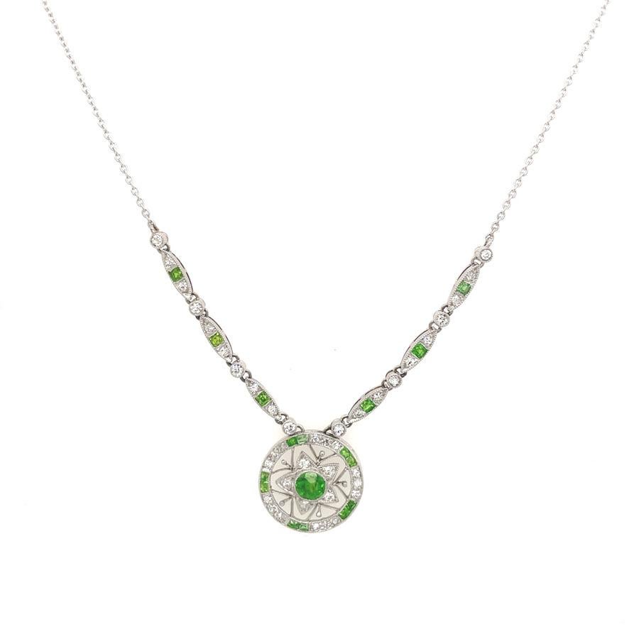 Taille ronde Superbe collier en platine avec grenat vert et diamants en vente