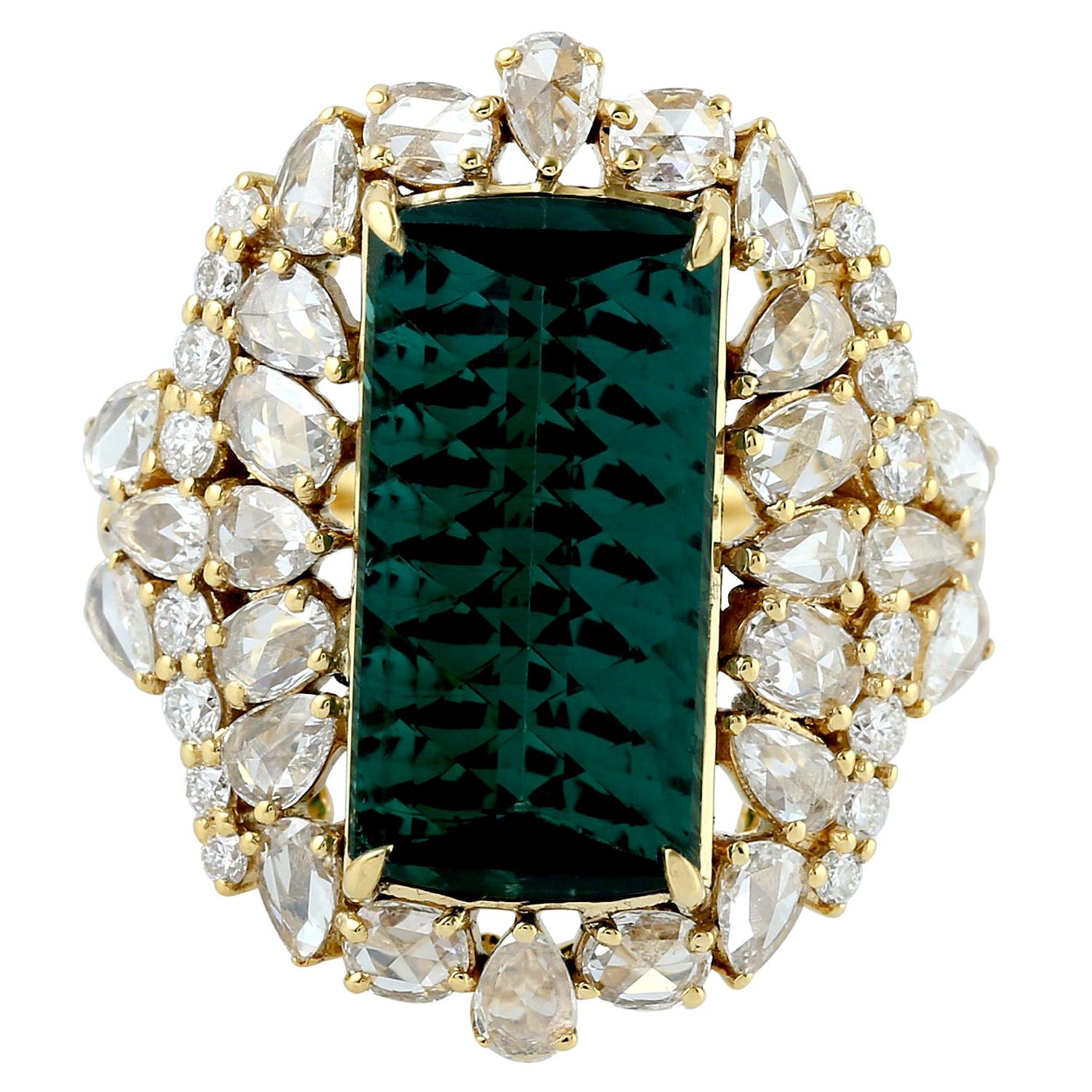 Gorgeous Green Tourmaline Ring With Pear And Round Shape Diamonds In 18k Gold For Sale