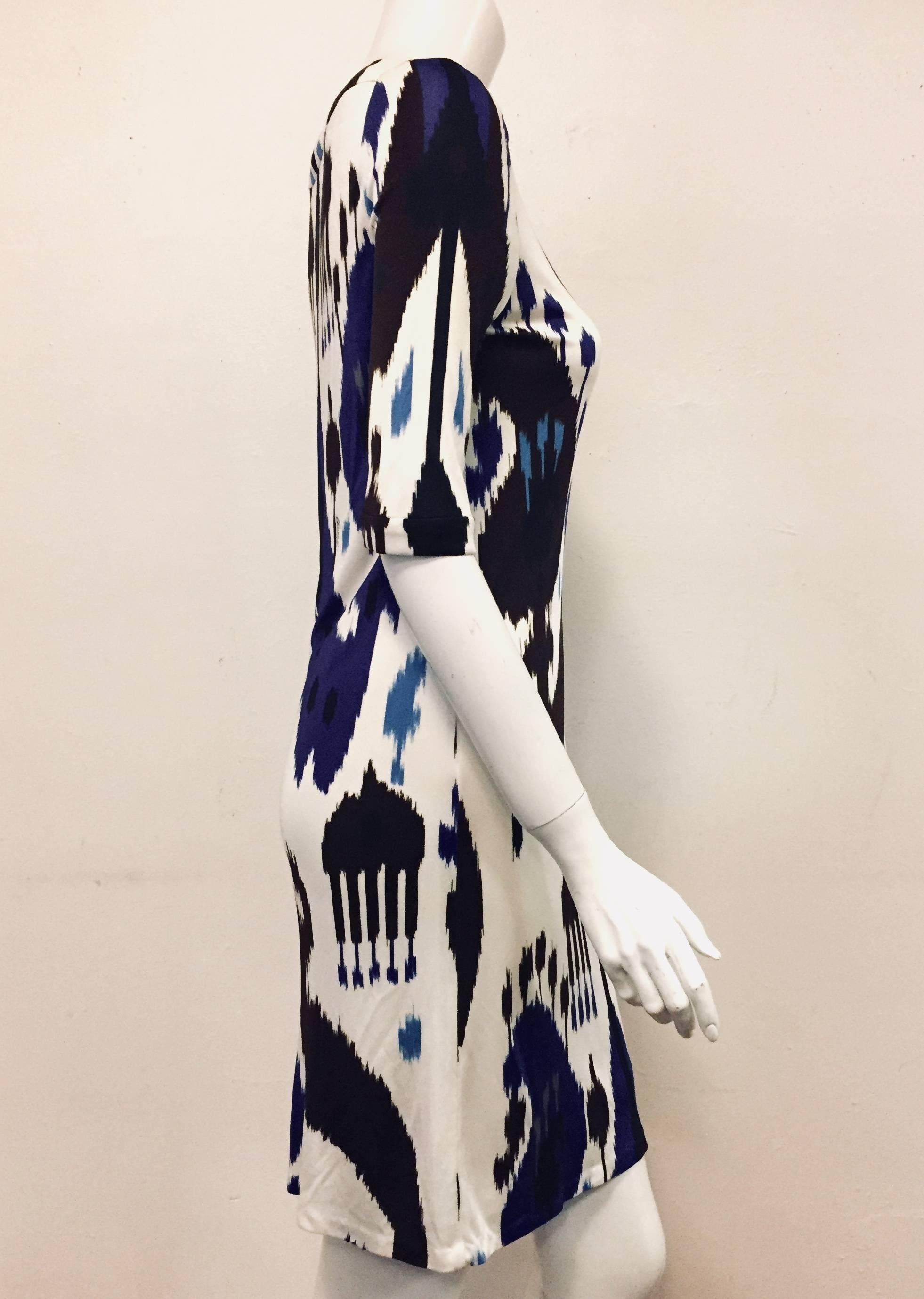 Gucci silk Ikat tribal print dress in blue, white and black is outstanding!  Ikat is currently one of the favorite fabric styles because each varies so greatly.  Steeped in Indian influences, the Ikat was originally specified for royal families. 