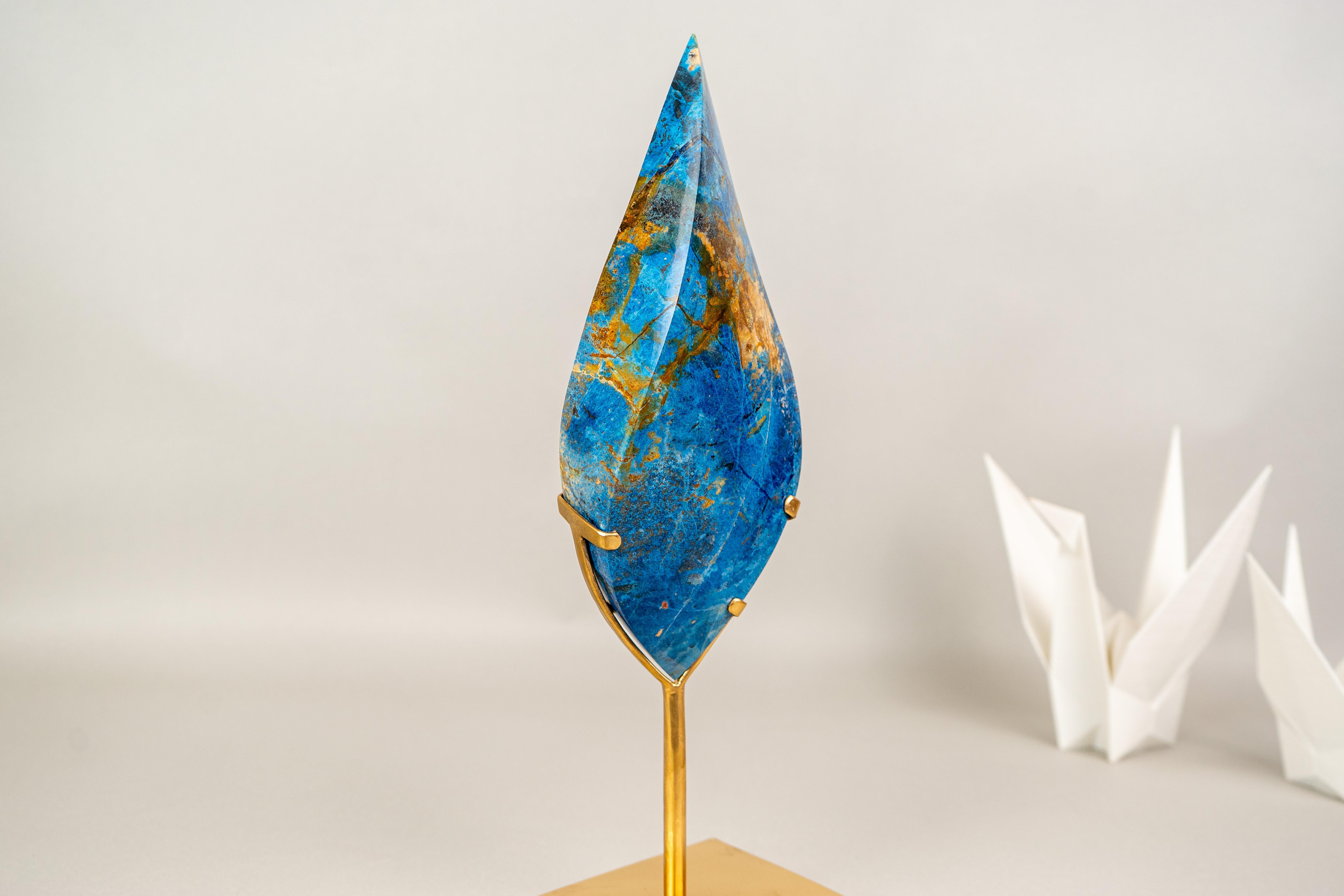 Gorgeous Hand-Carved Royal Blue Crystal Flame For Sale 2