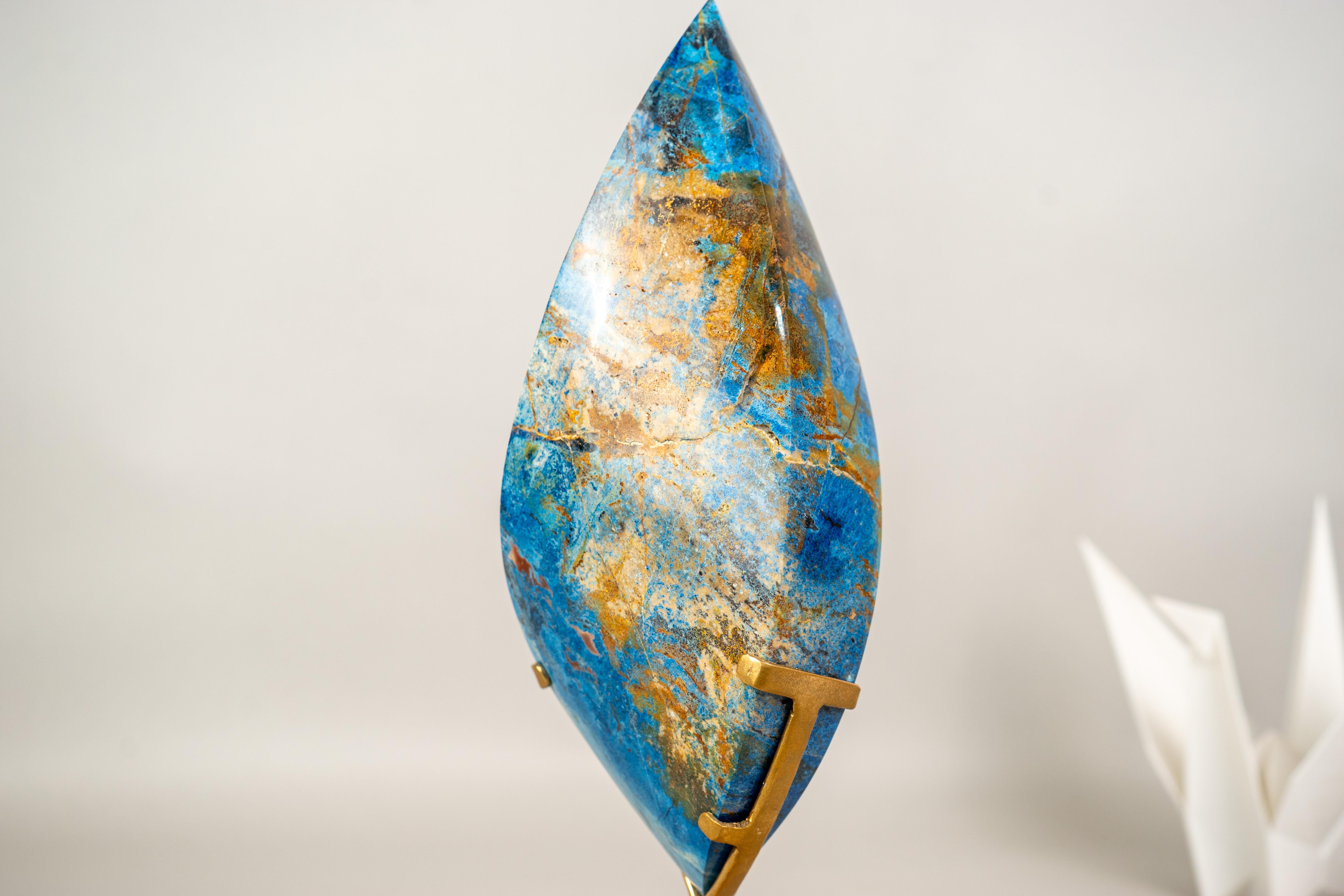 Gorgeous Hand-Carved Royal Blue Crystal Flame For Sale 3