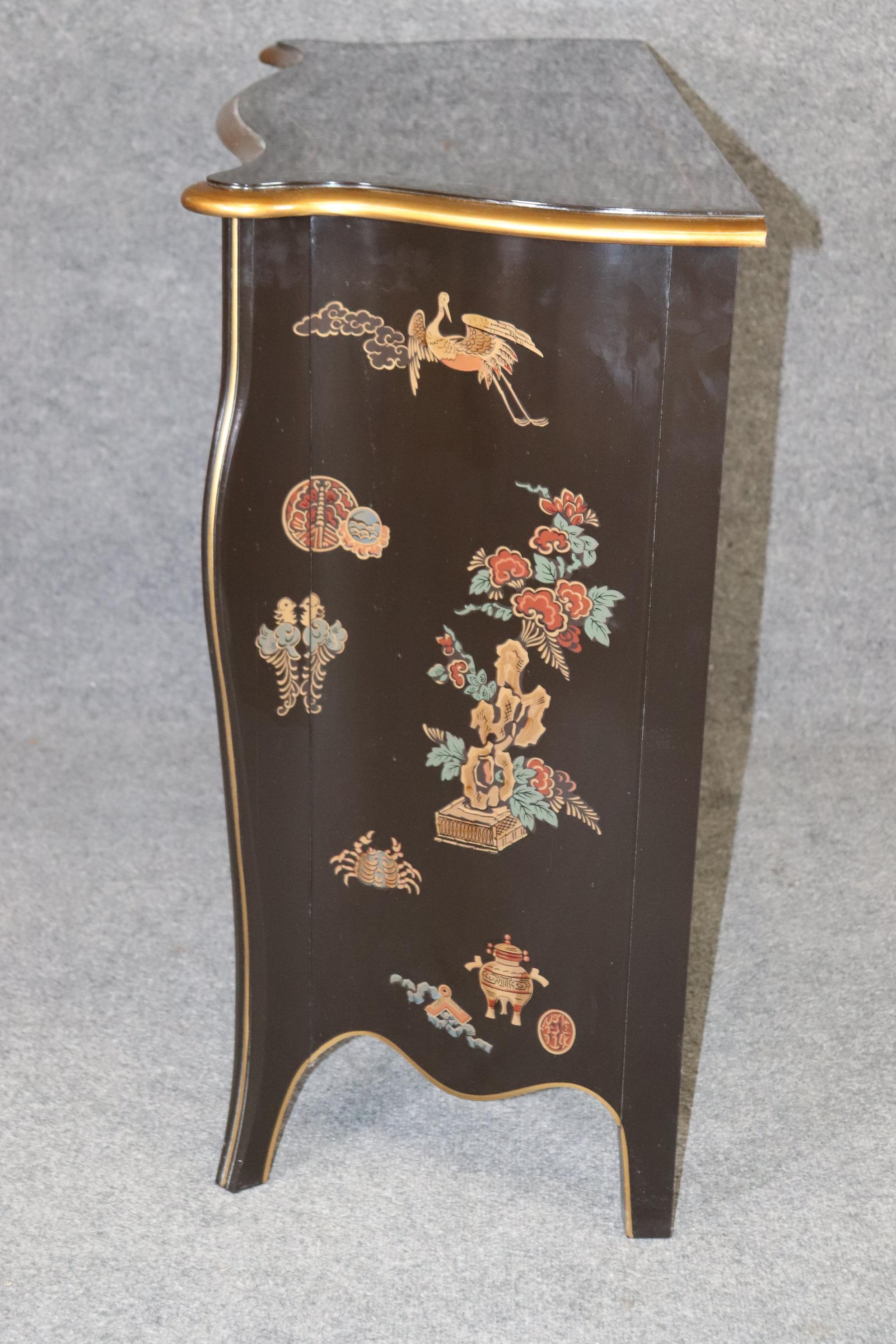 Late 20th Century Gorgeous Hand-Paint Decorated Chinoiserie Lacquered Commode by Drexel circa 1990