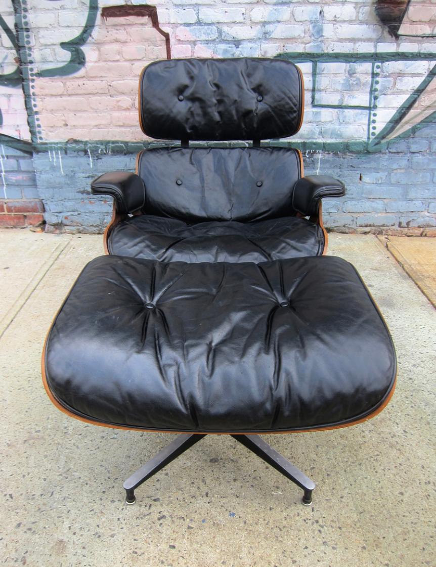 Mid-Century Modern Gorgeous Herman Miller Eames Lounge and Ottoman, 1960s