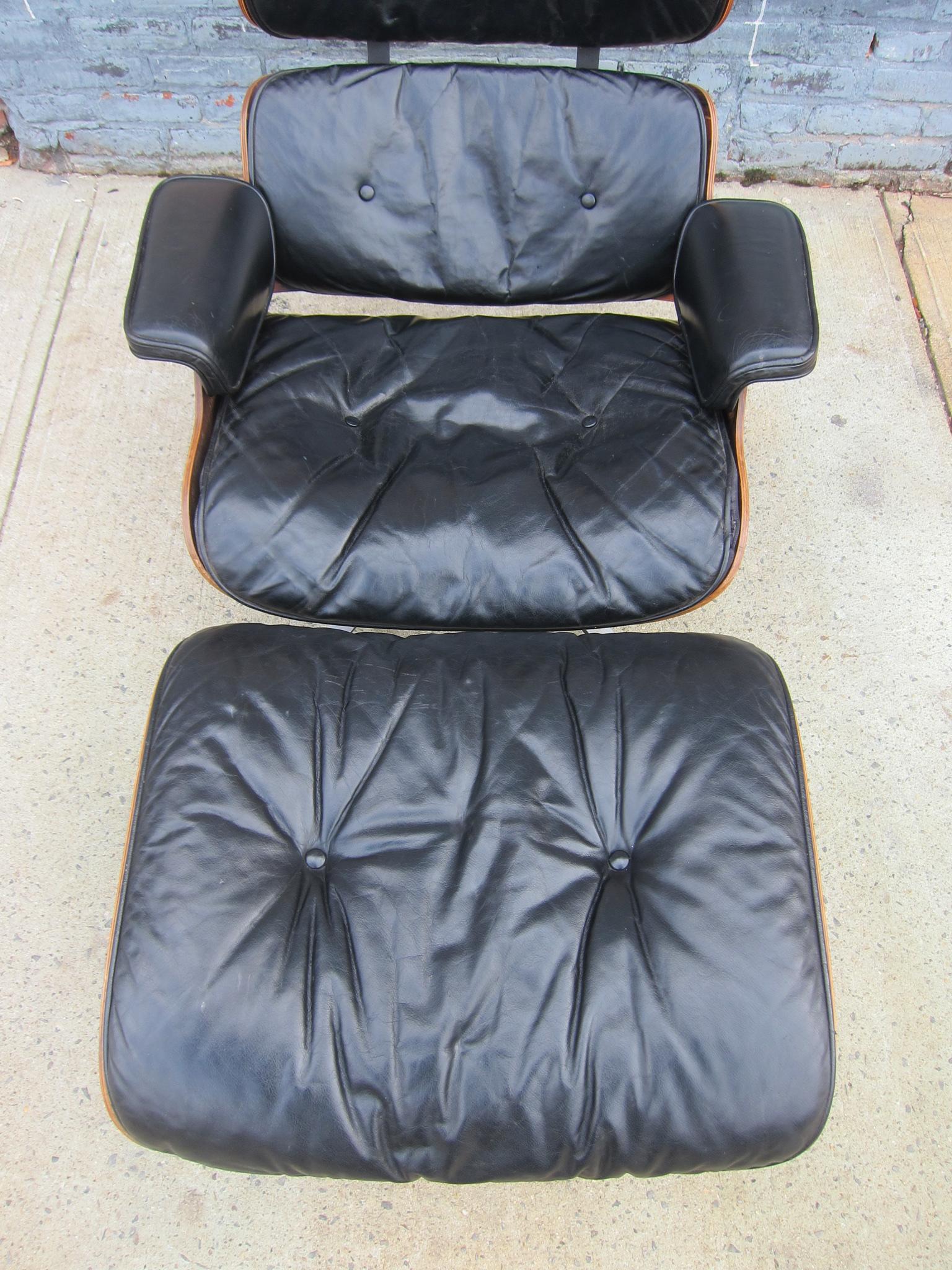 Mid-20th Century Gorgeous Herman Miller Eames Lounge and Ottoman, 1960s