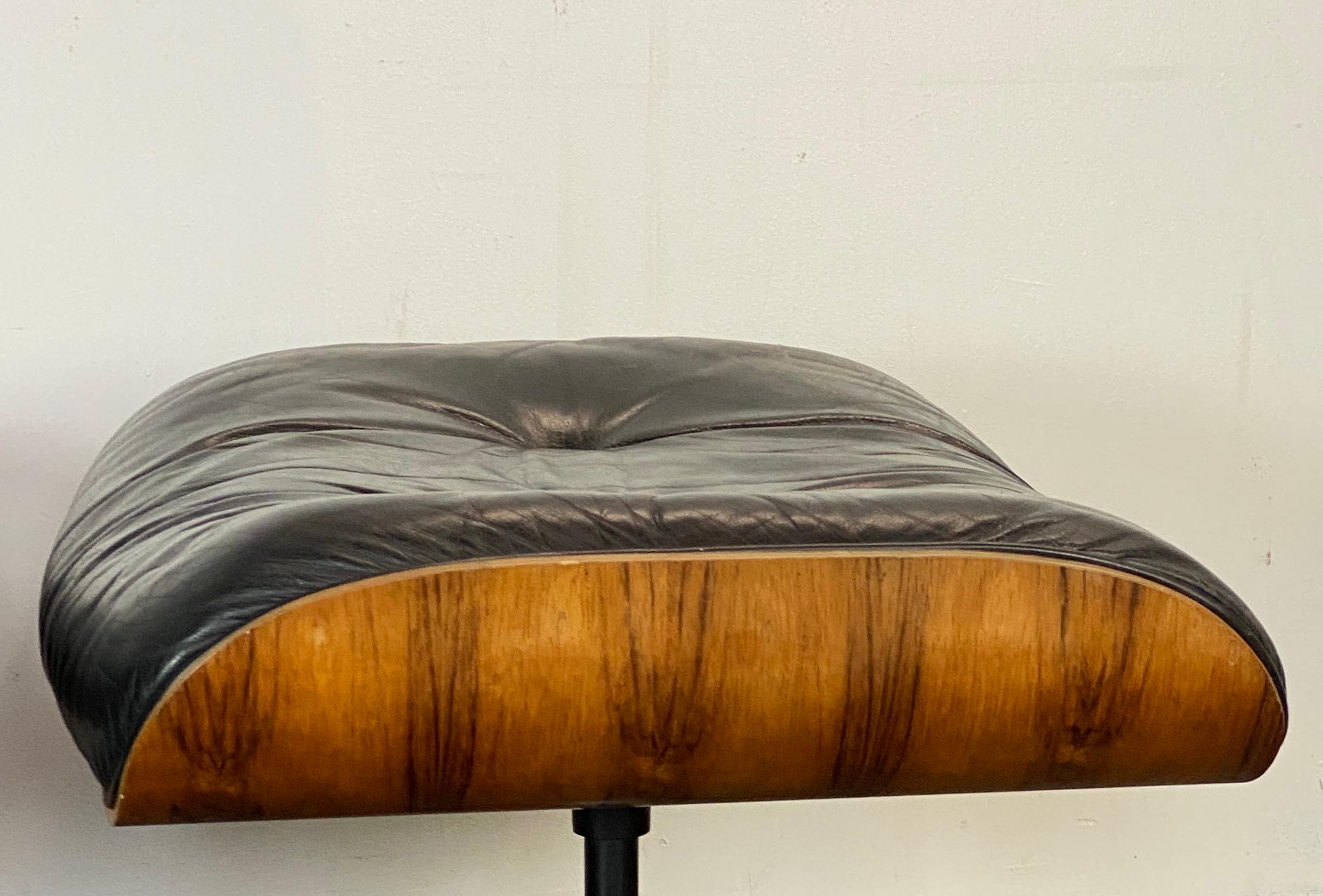 Gorgeous Herman Miller Eames Lounge Chair and Ottoman 5
