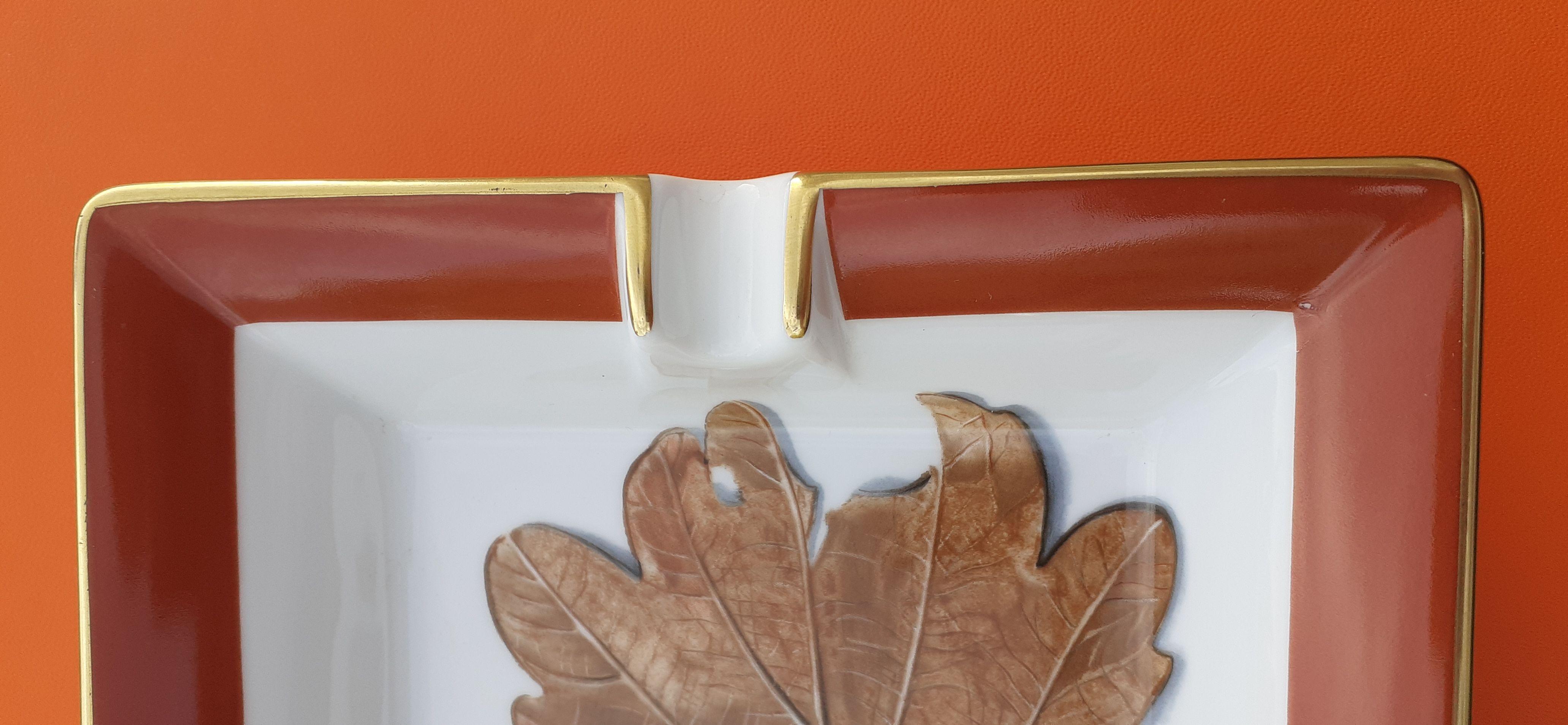 Gorgeous Hermès Aschenbecher ändern Tablett Herbst Herbst Thema in Porzellan im Angebot 1