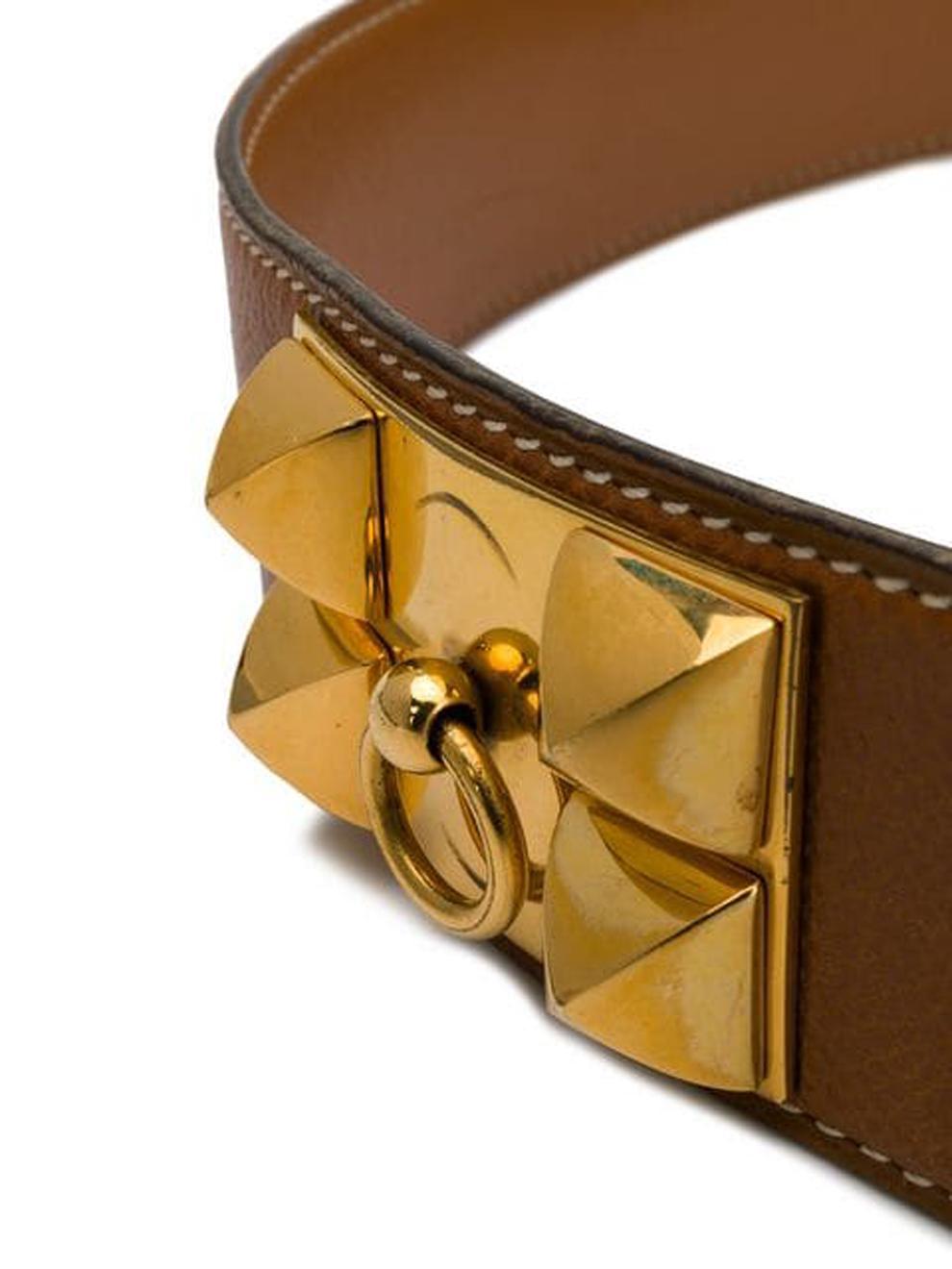 Gorgeous camel calfskin leather Hermès and  gold-plated stud detail belt featuring gold-plated hardware and an internal logo stamp, with gold-plated Collier de Chien buckle.
Width: 1,5in. (4cm)
Maxi Length: 28.3in. (72cm)
In good vintage condition.