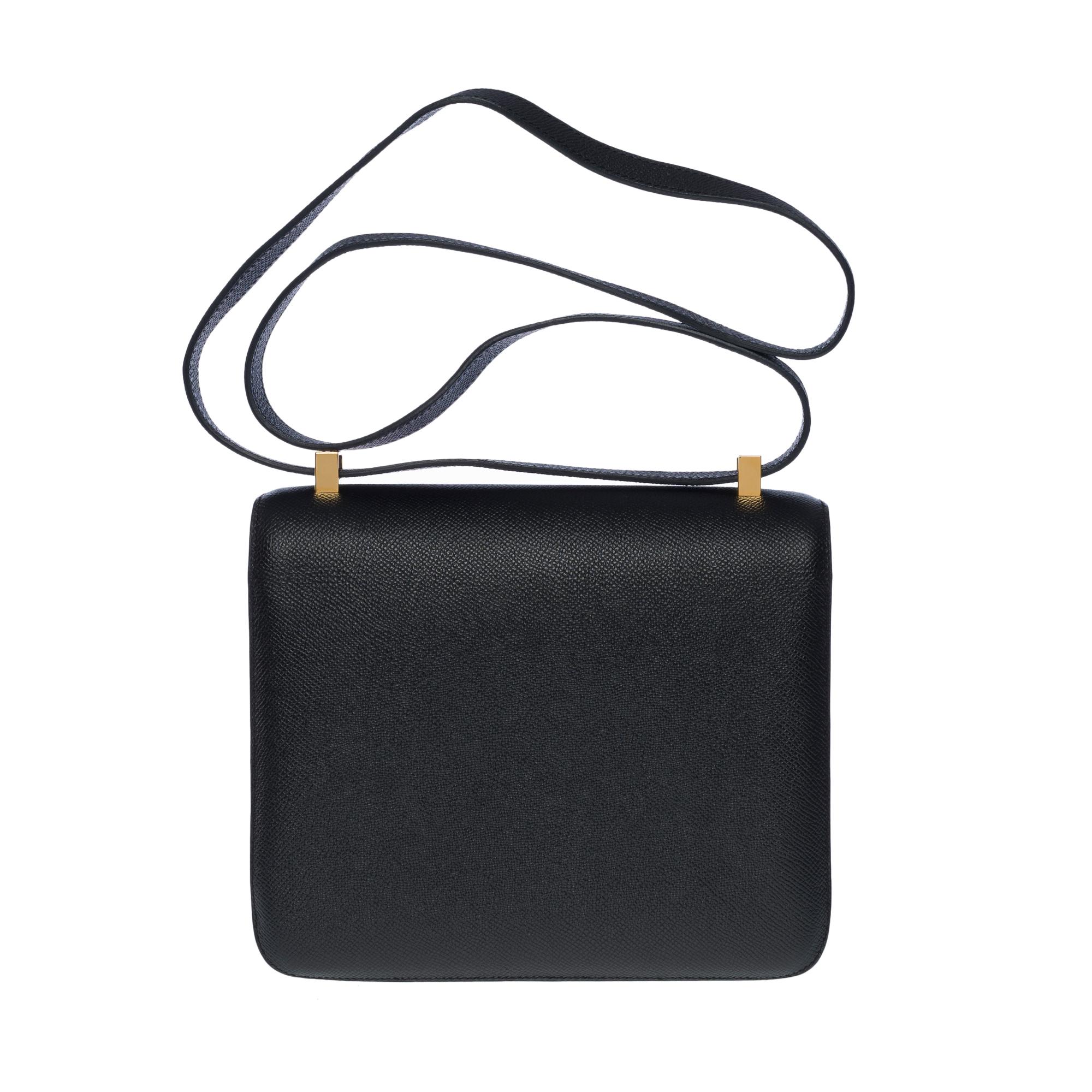Gorgeous Hermès Constance shoulder bag in black epsom leather , GHW In Good Condition In Paris, IDF