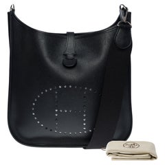 Gorgeous Hermès Evelyne 29  shoulder bag in Black Epsom leather, SHW