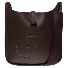 Magnifique Hermès Evelyne 29  Sac à bandoulière en cuir Epsom marron, SHW